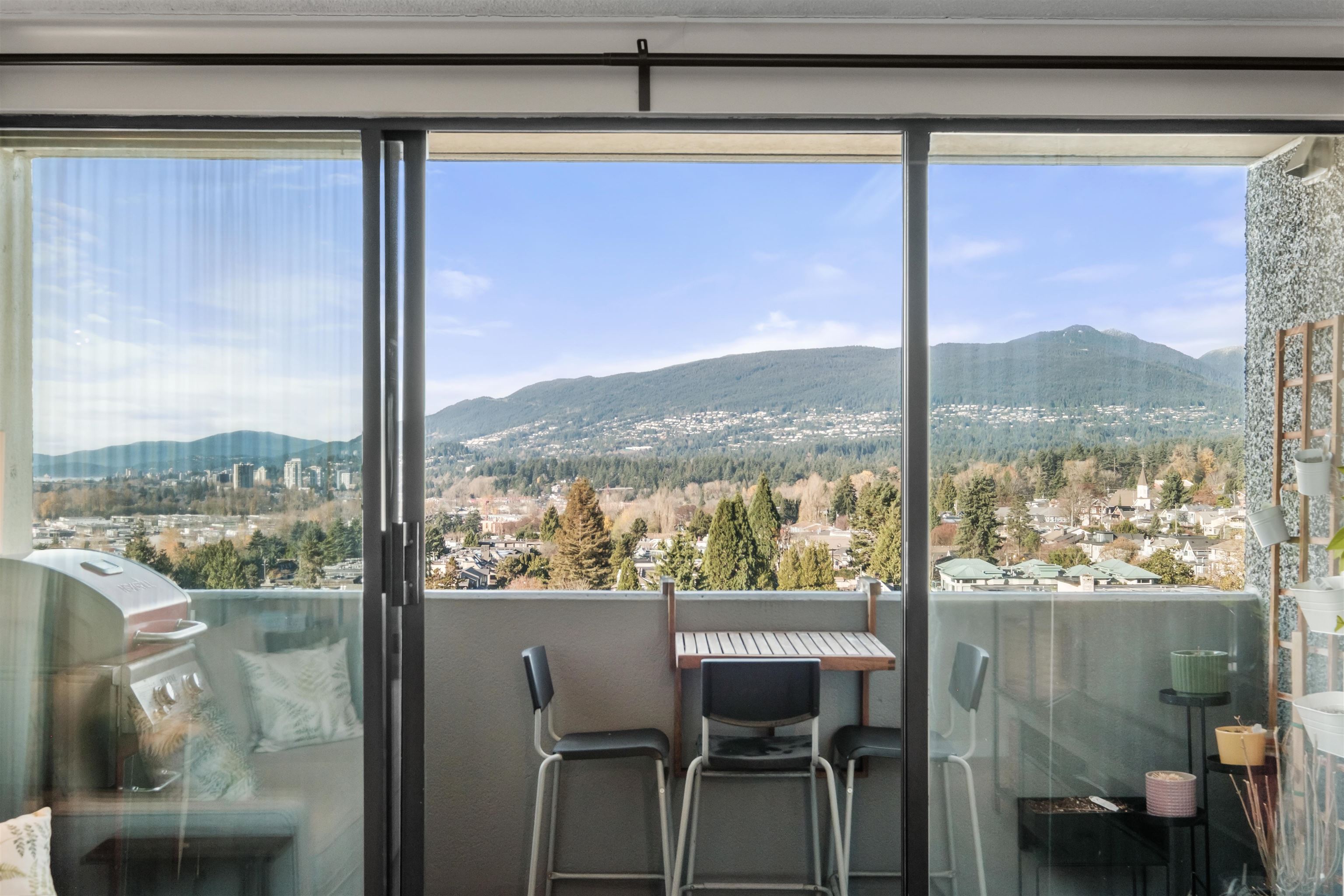 1205 110 4TH STREET, R3131643, BC,