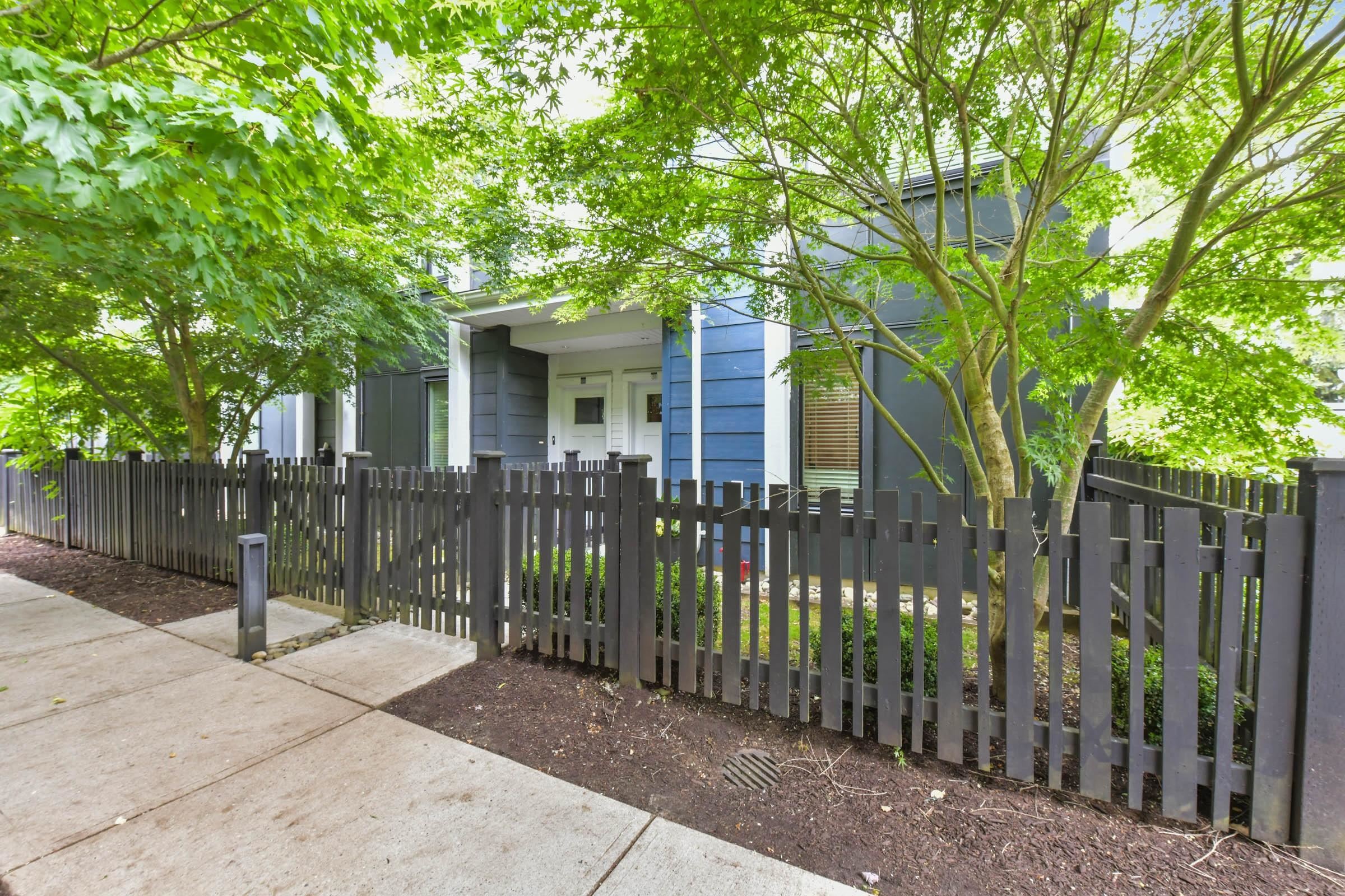 31 16337 23A AVENUE, R3131688, BC,