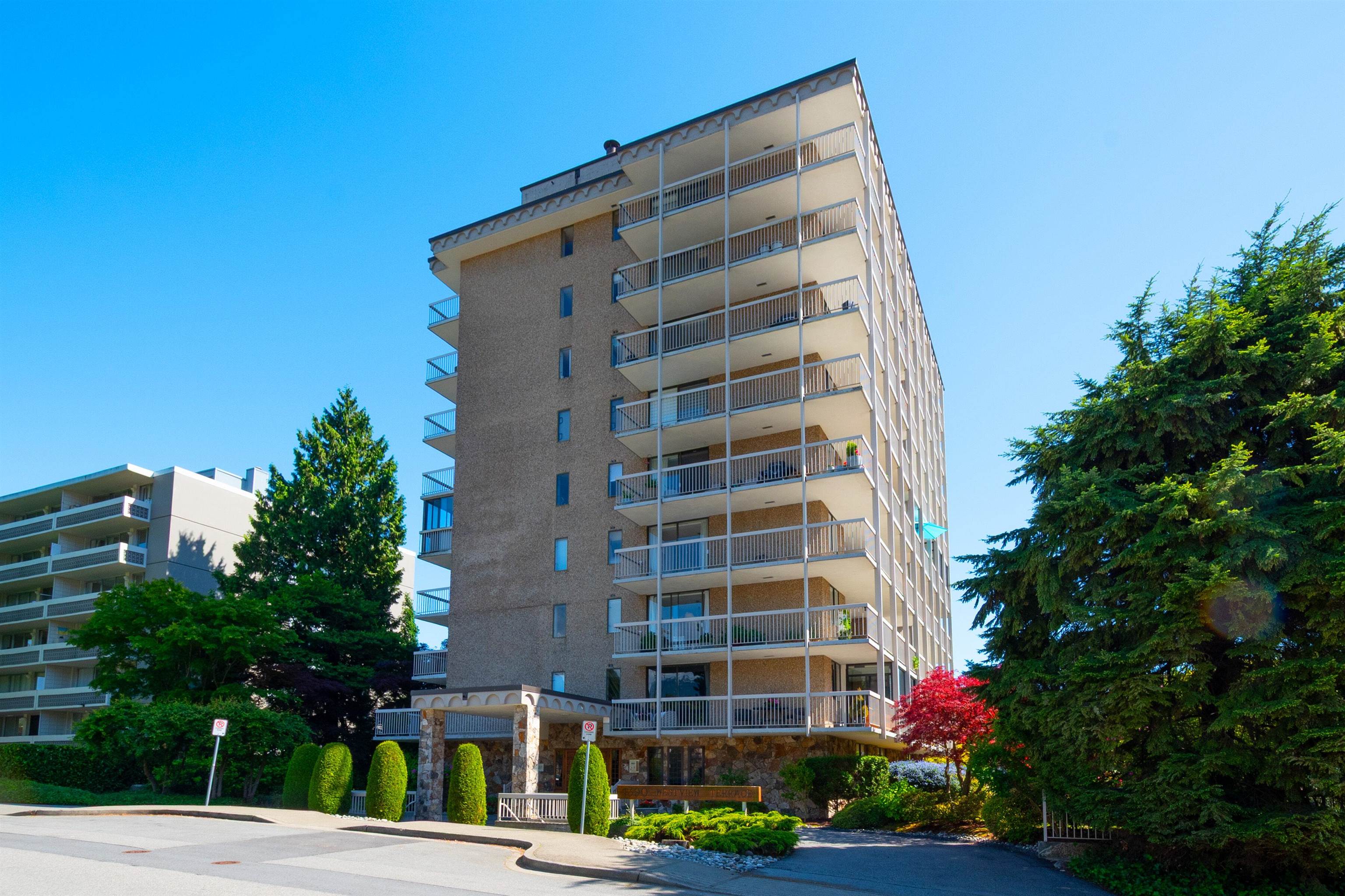 402 1390 DUCHESS AVENUE, R3131731, BC,