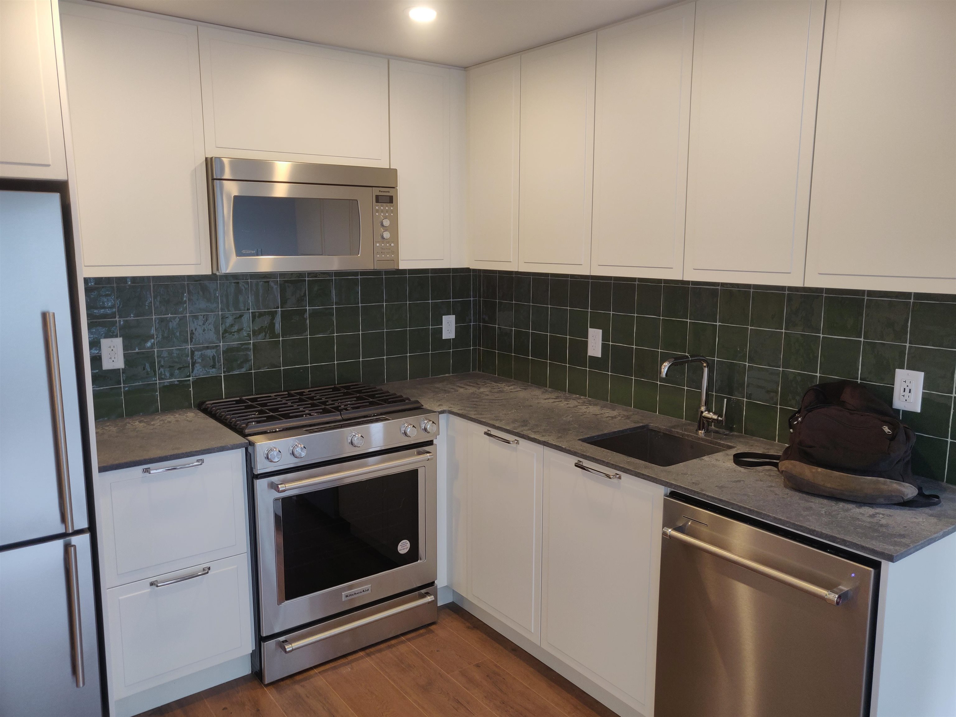 414 645 COMO LAKE AVENUE, R3131734, BC,