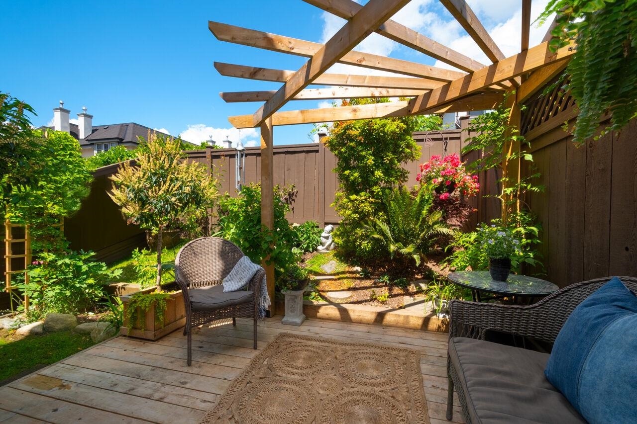 10 230 14 STREET, R3131782, BC,
