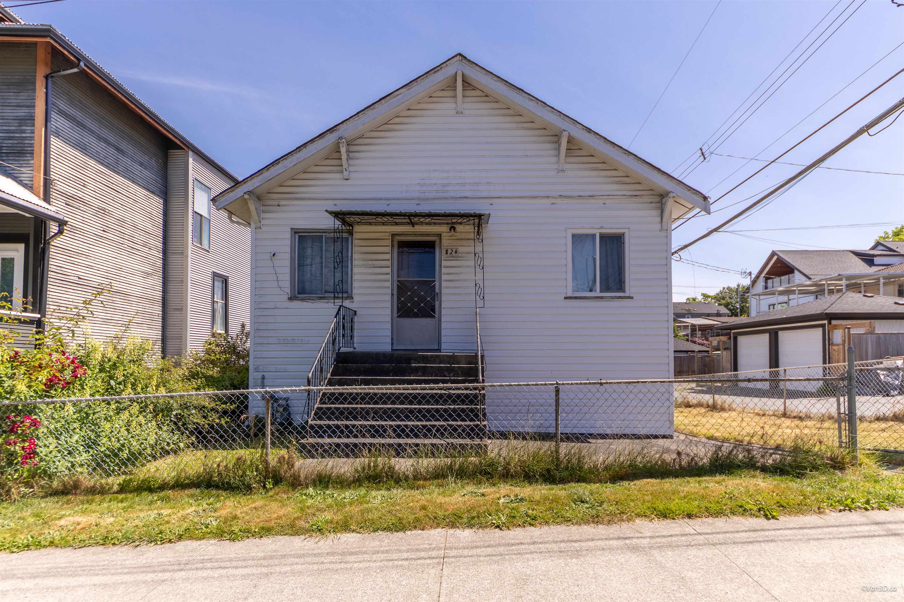 824 SEMLIN DRIVE, Vancouver BC V5L 4J5, R3131843, BC,