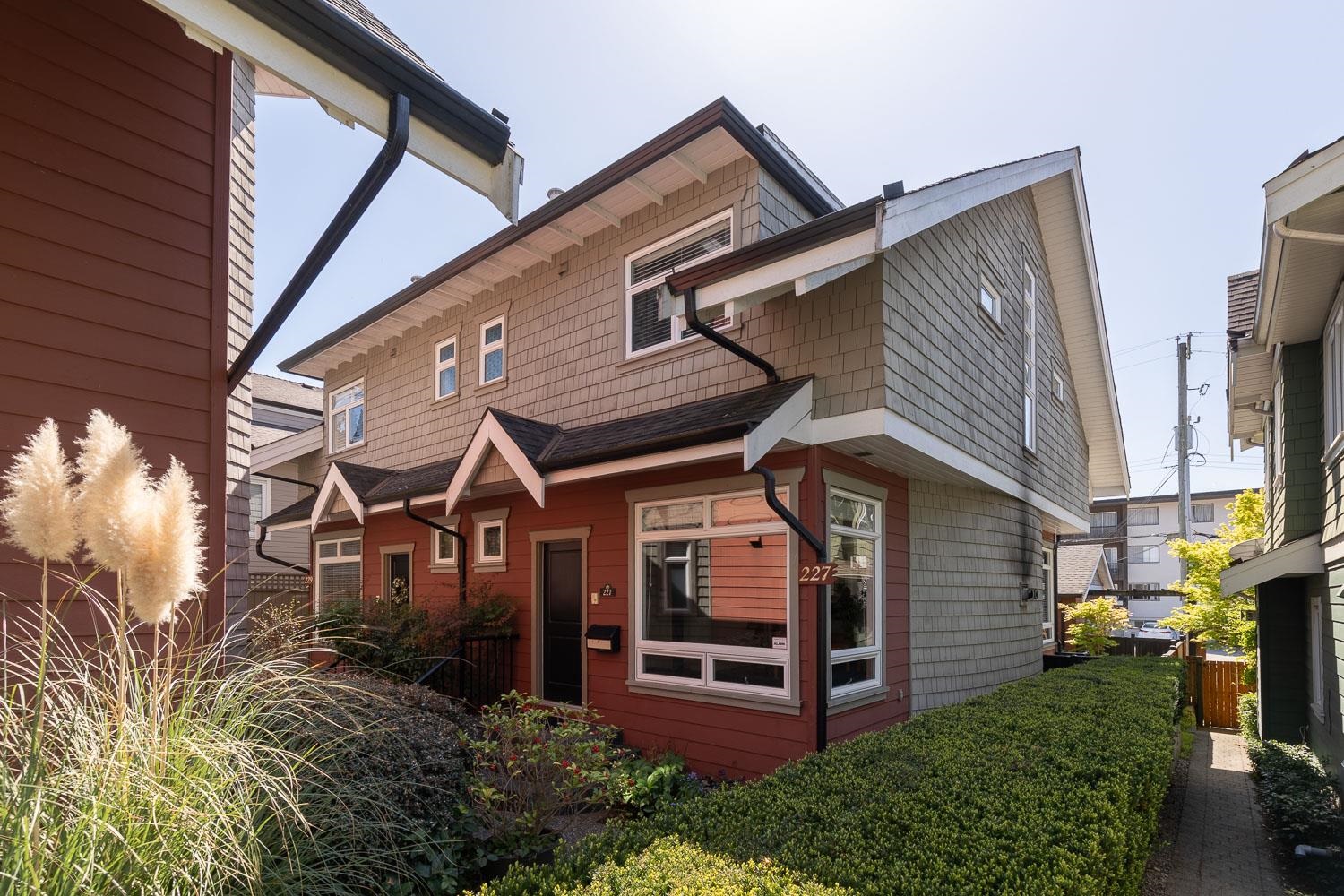 227 E 17 STREET, North Vancouver BC V7L 2V8, R3131858, BC,