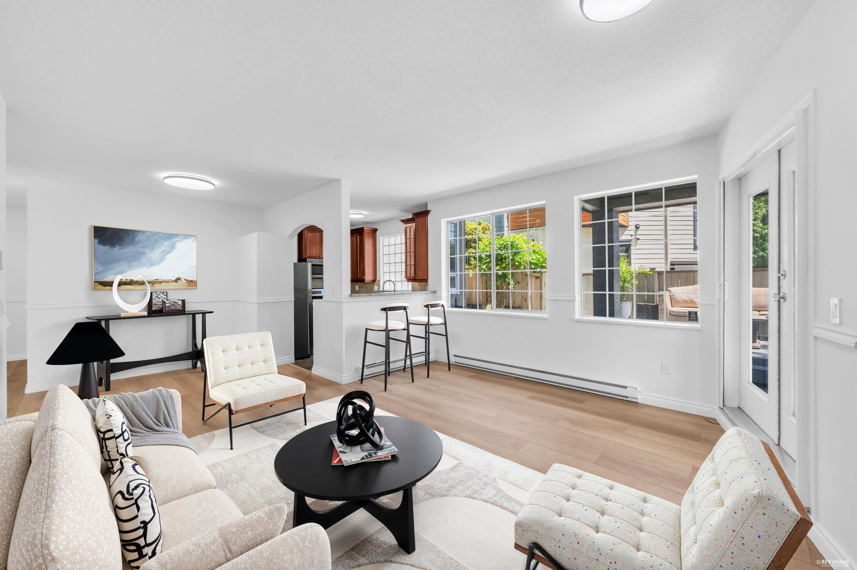110 125 18TH STREET, R3132017, BC,