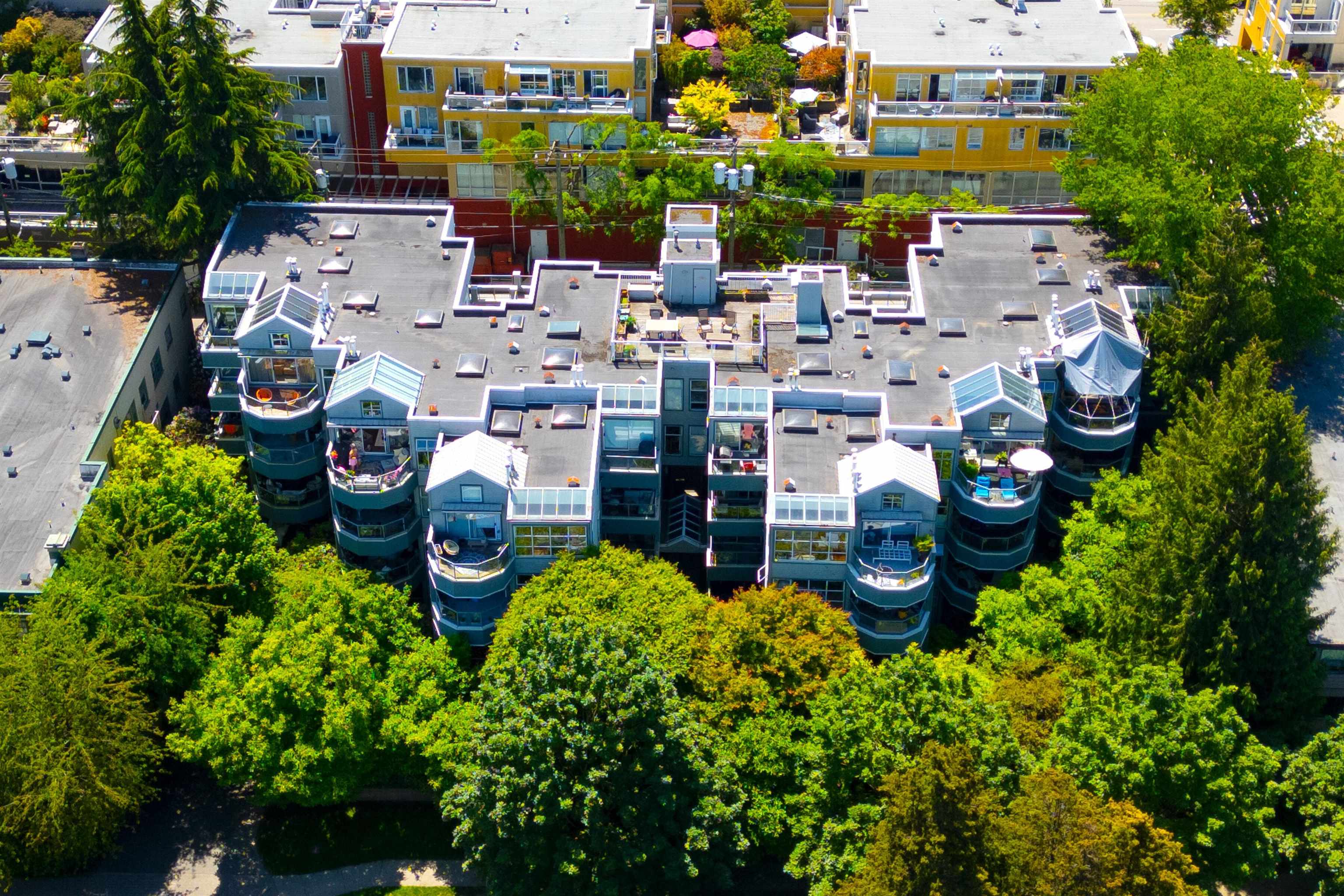 303 2250 3RD AVENUE, R3132160, BC,