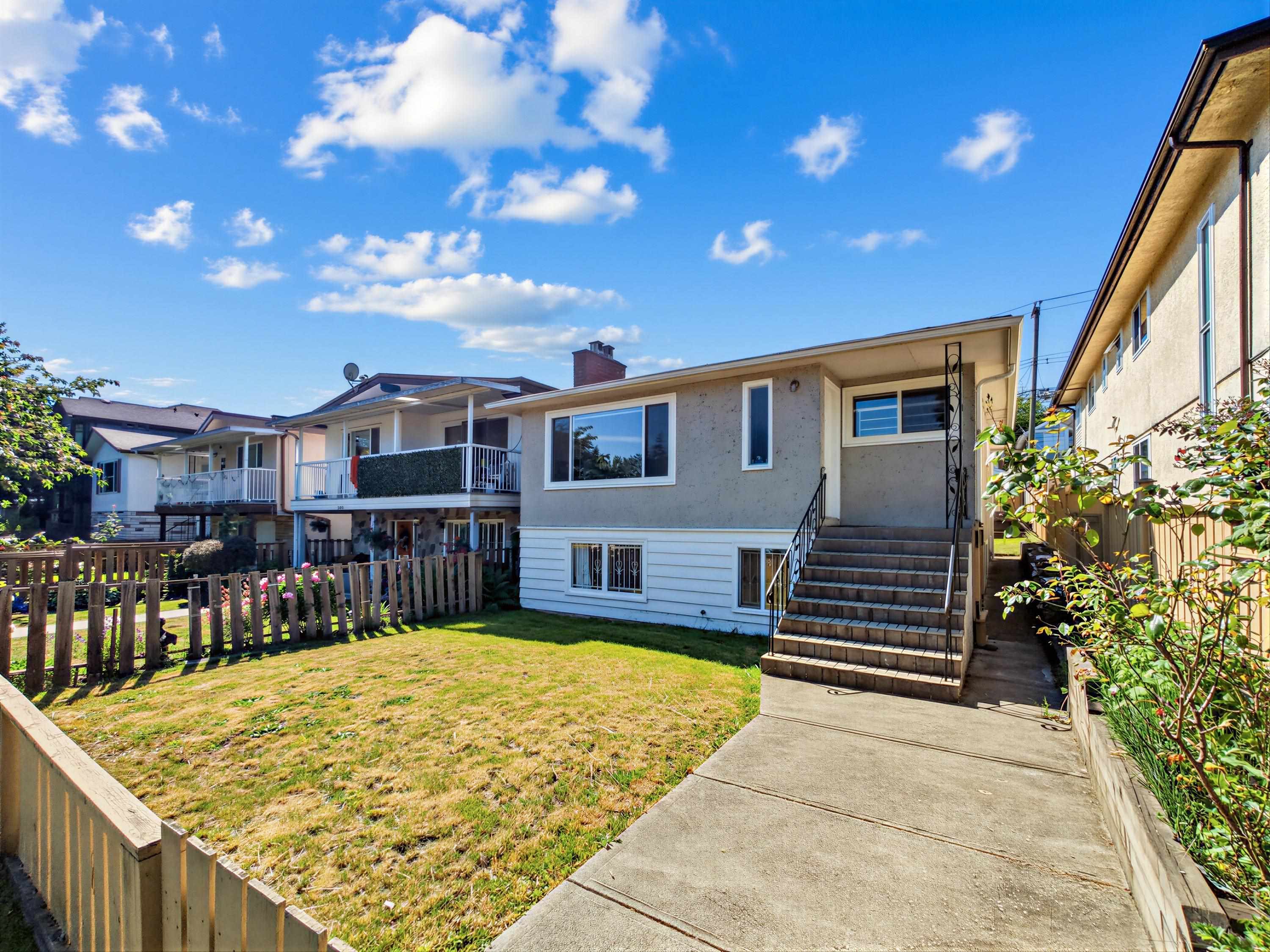 2514 E 27TH AVENUE, Vancouver BC V5R 1N1, R3132182, BC,
