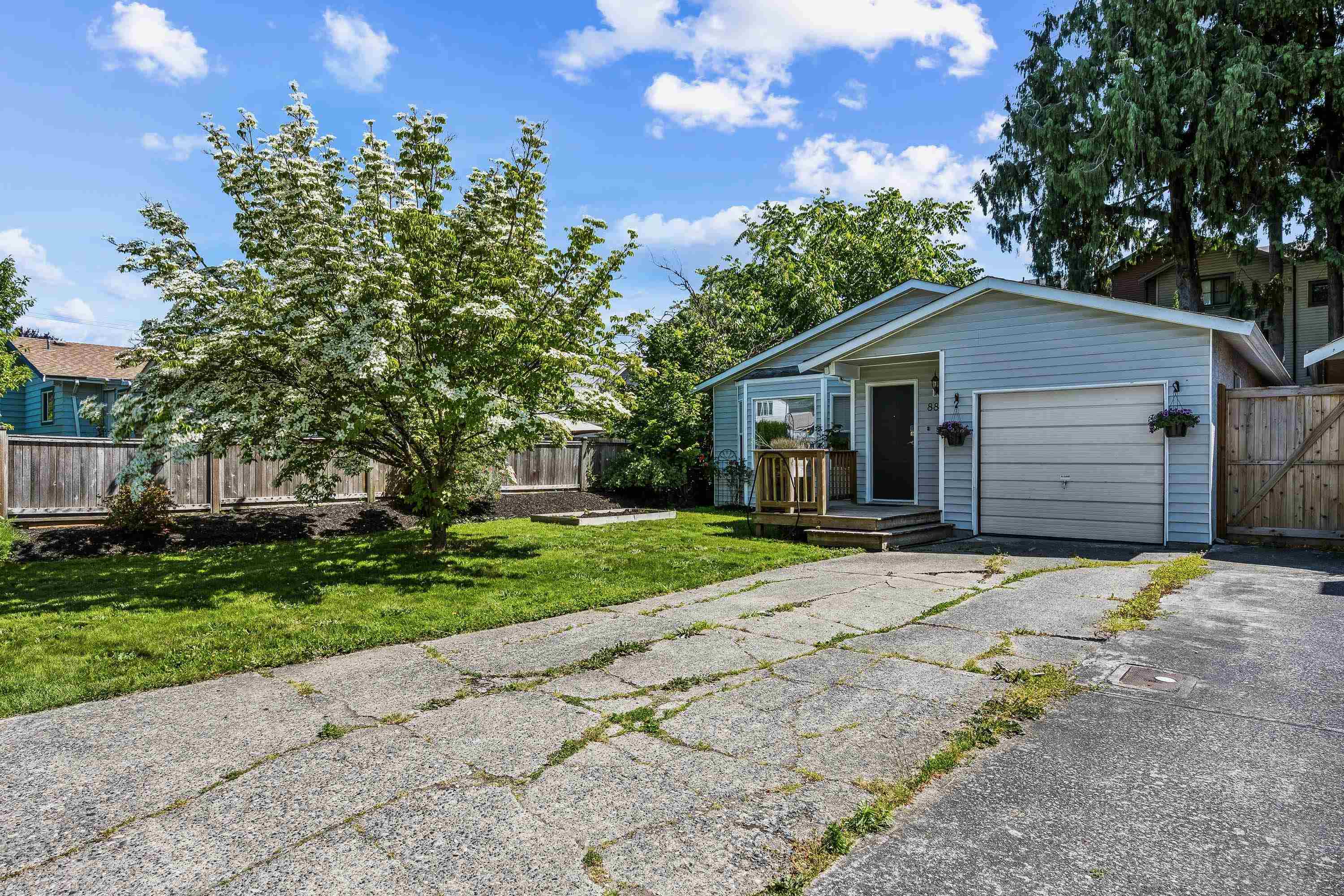 8880 ALLARD STREET, Chilliwack BC V2P 7L4, R3132195, BC,