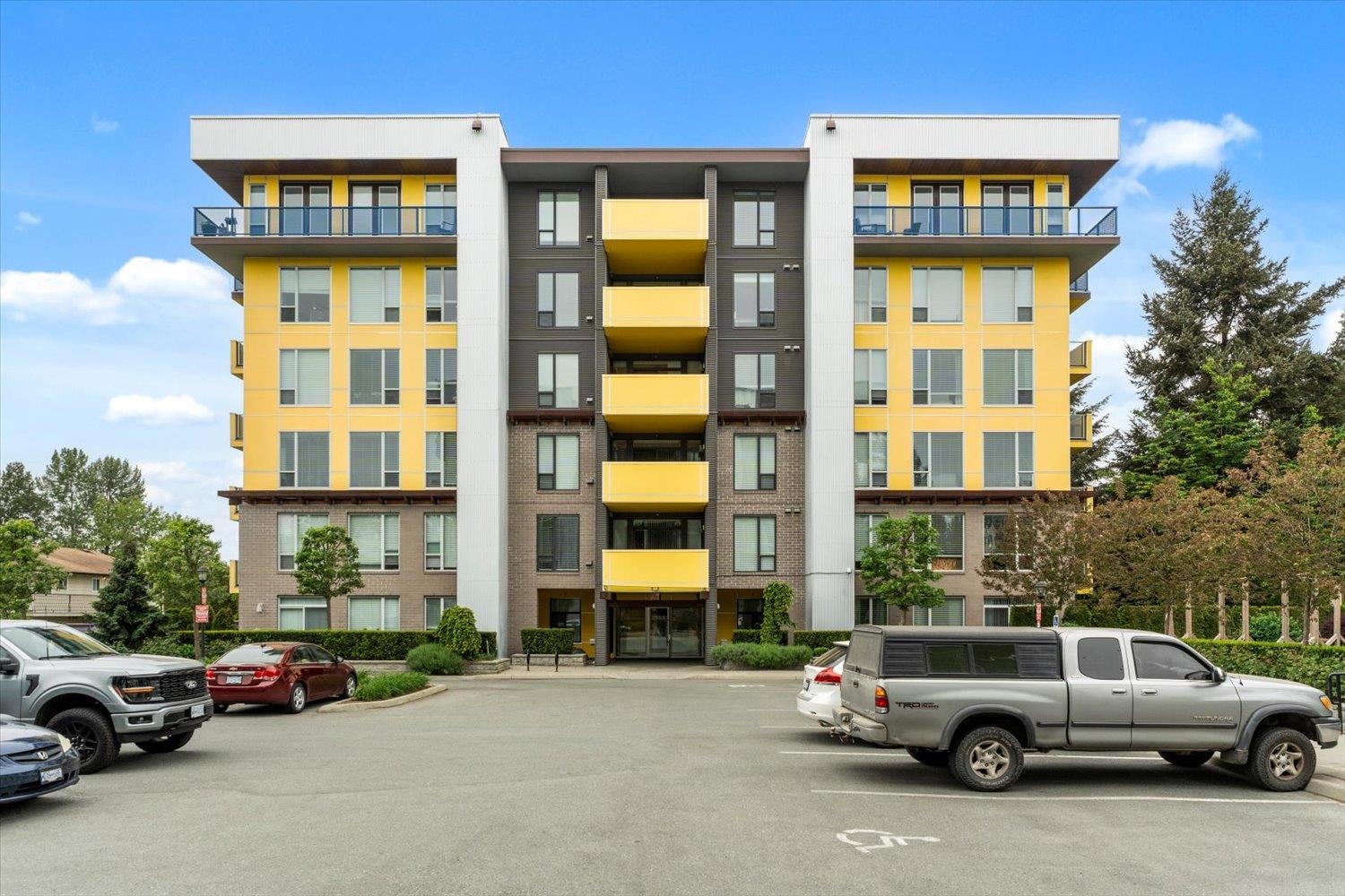 301 2555 WARE STREET, R3132221, BC,