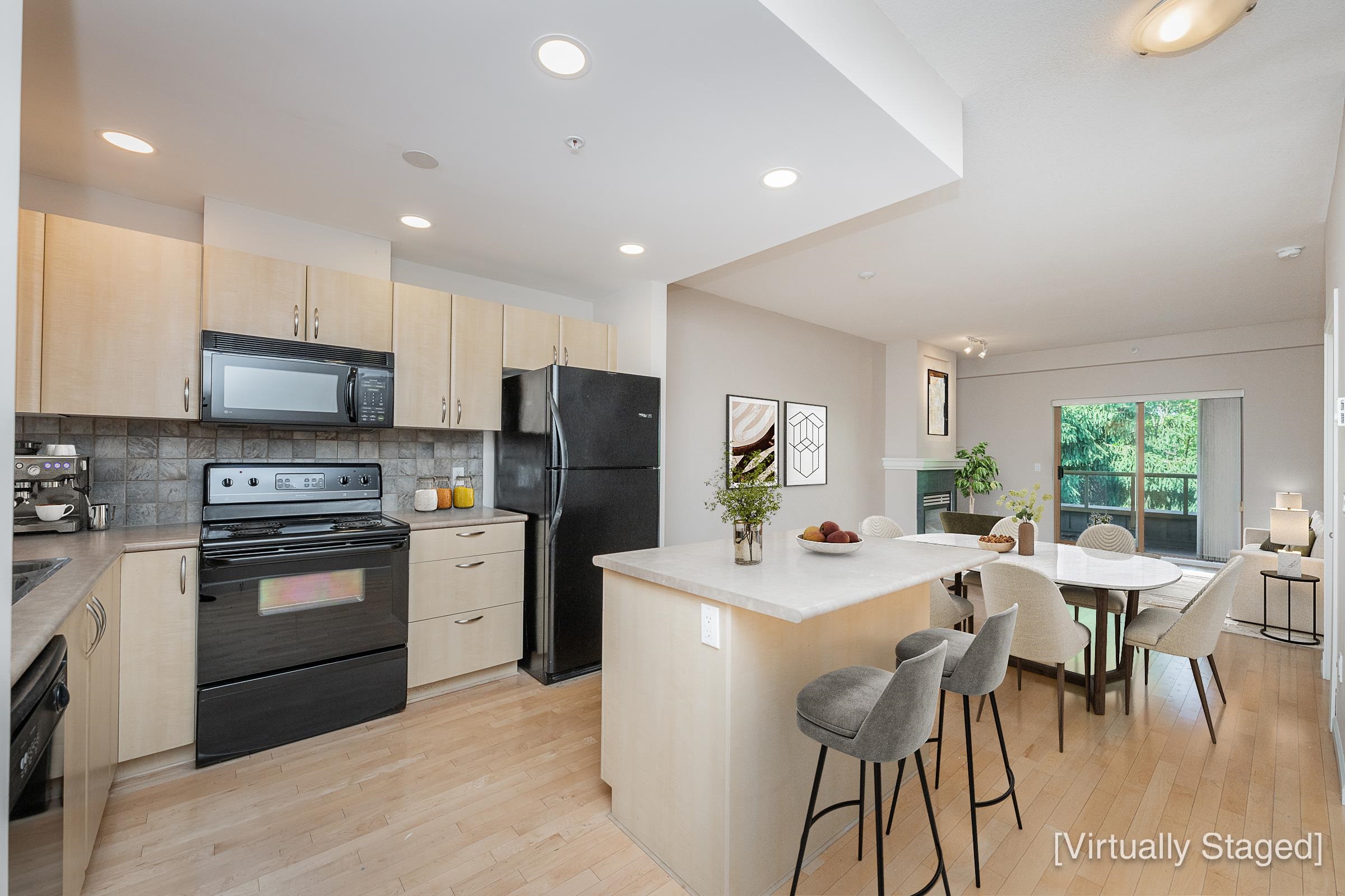 418 285 NEWPORT DRIVE, R3132272, BC,
