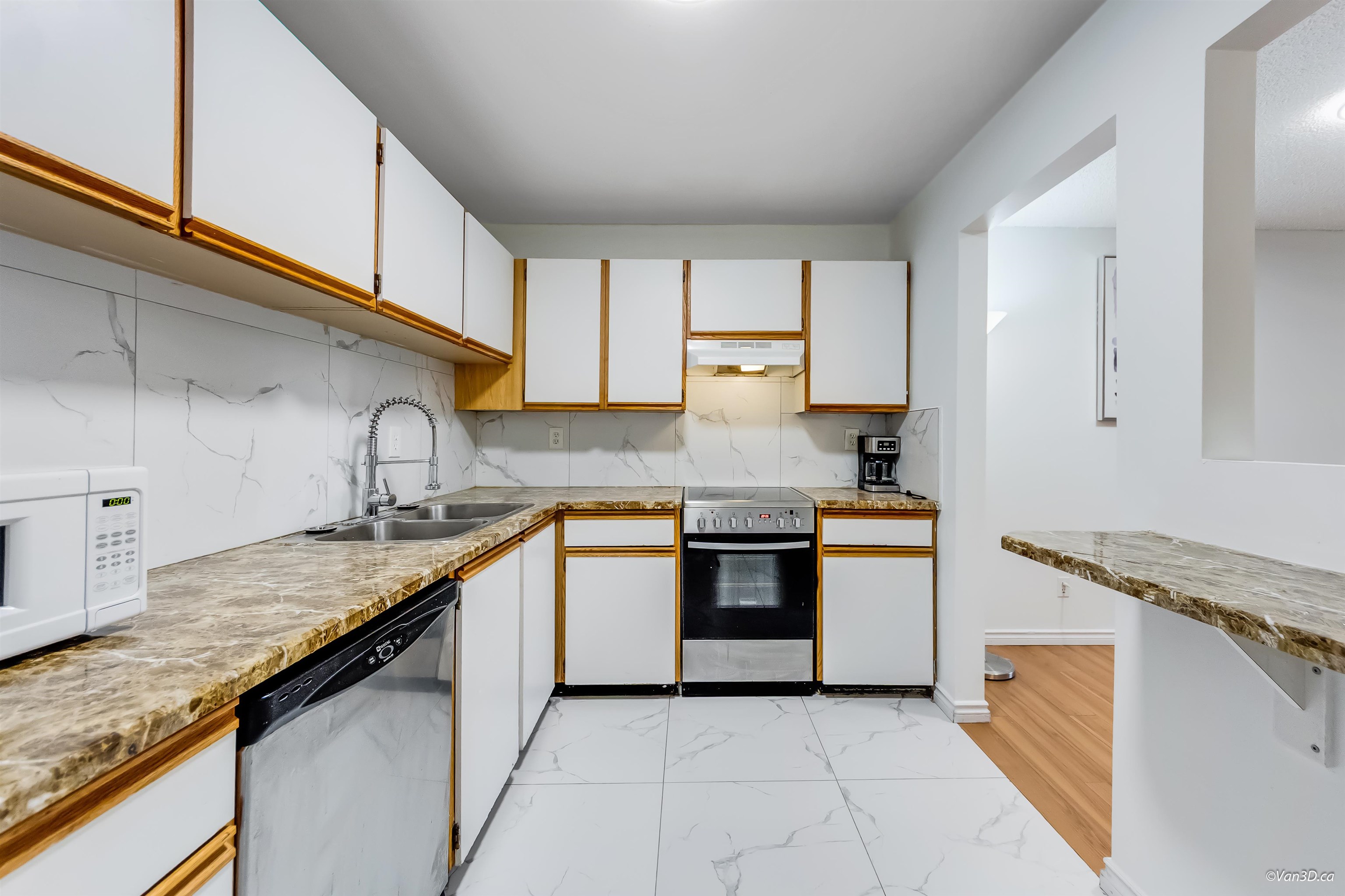108 13364 102 AVENUE, R3132331, BC,