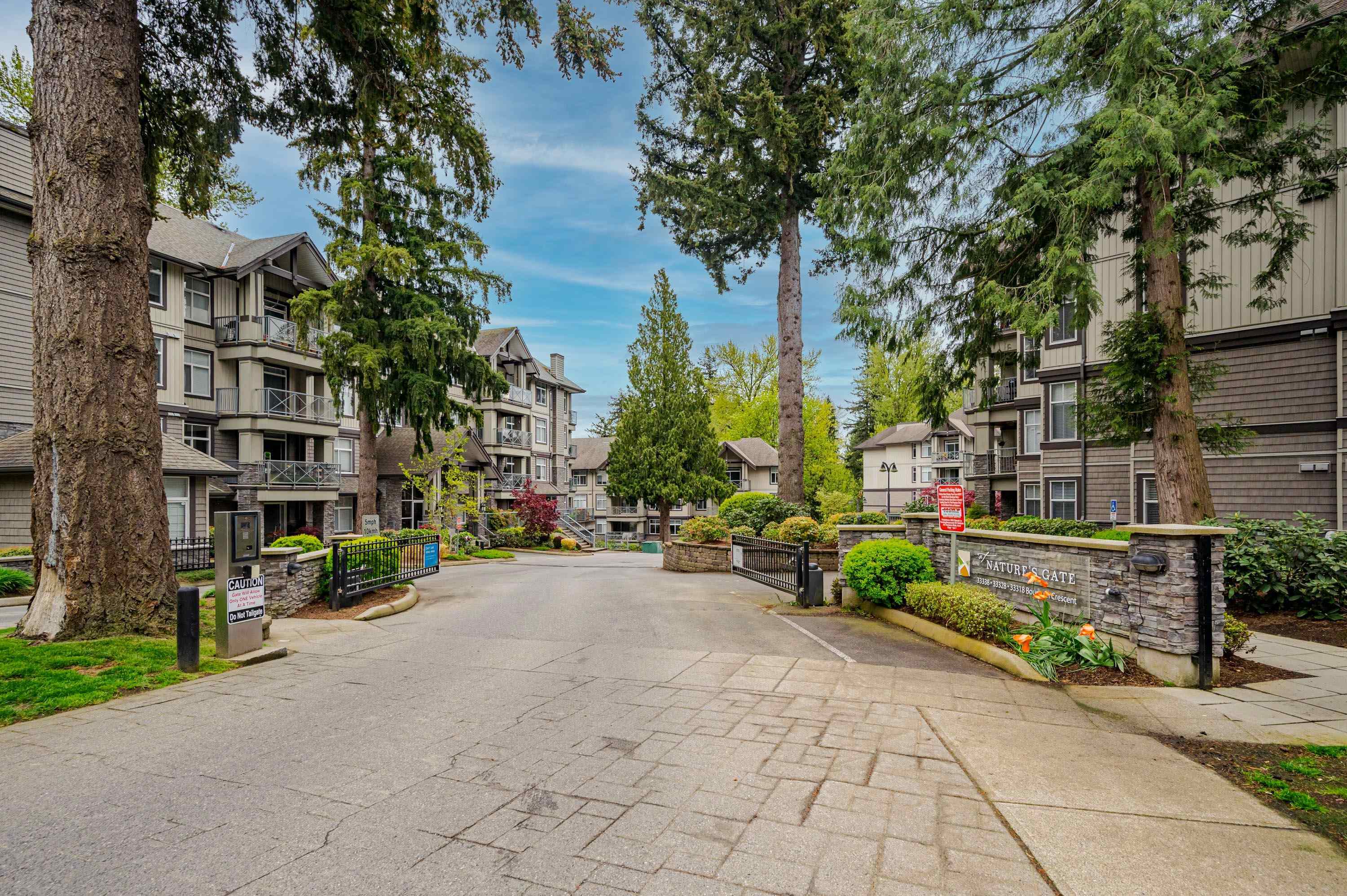 MLS® listing #R3132369 for sale located at 204 33328 BOURQUIN CRESCENT