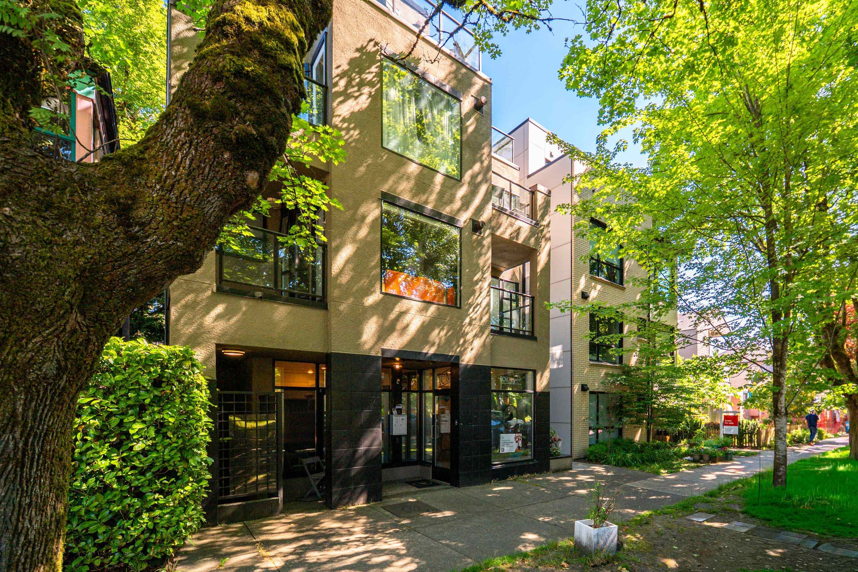 202 3673 11TH AVENUE, R3132451, BC,