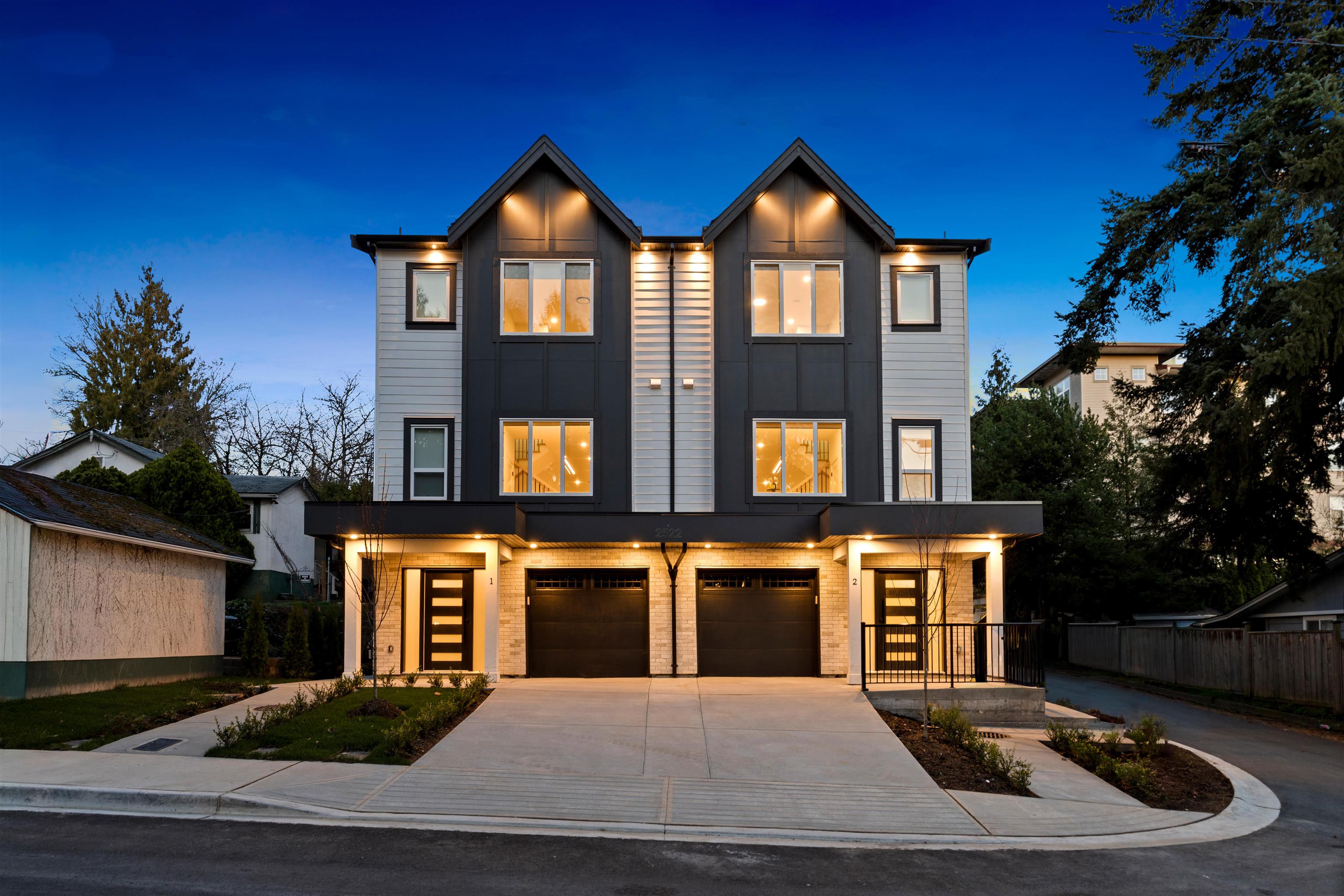 1 2522 CAMPBELL AVENUE, R3132488, BC,