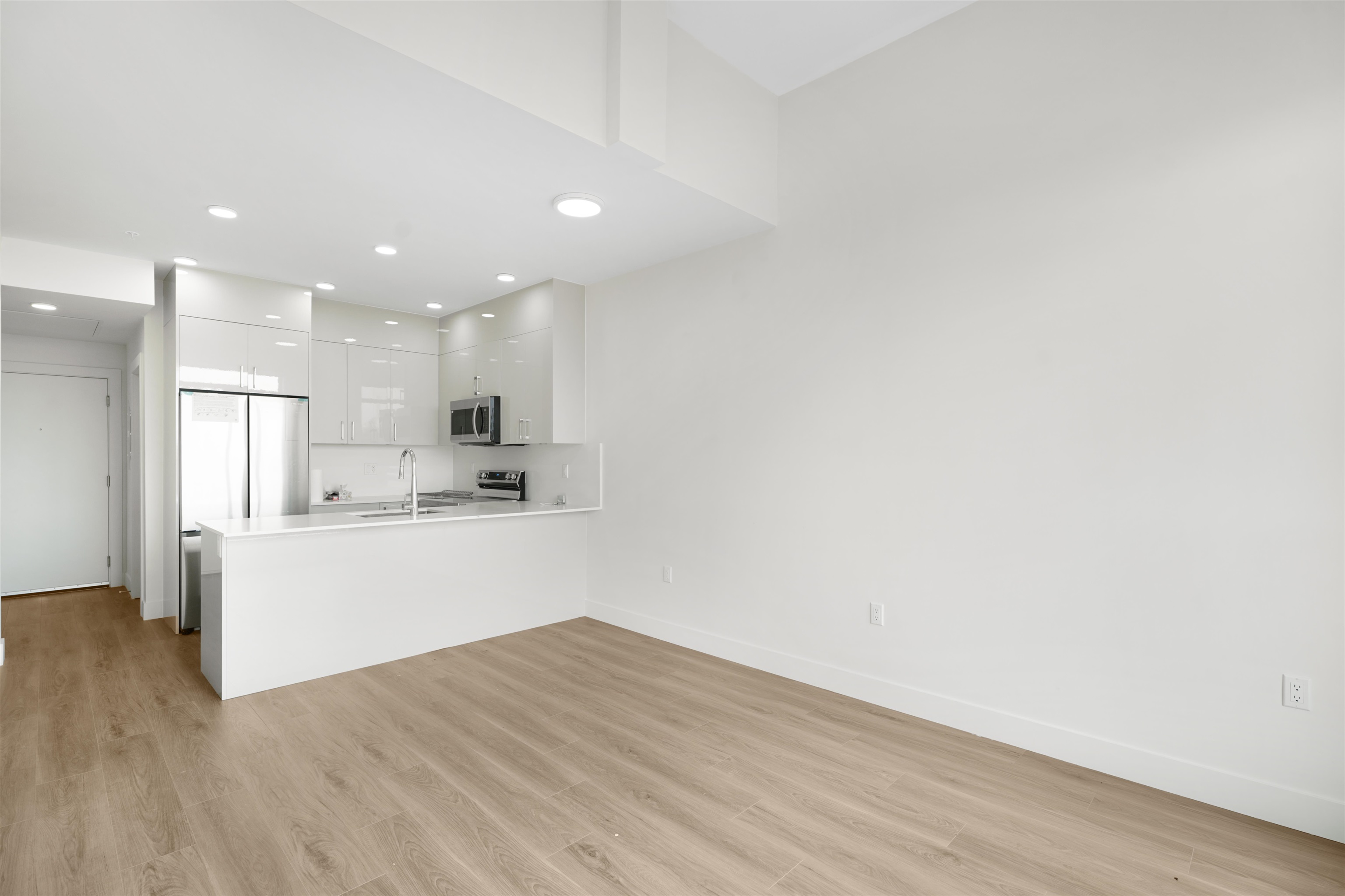 609 15739 FRASER HIGHWAY, R3132534, BC,
