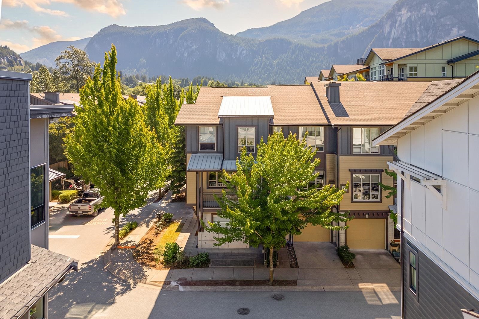 38364 EAGLEWIND BOULEVARD, Squamish BC V8B 0R8, R3132565, BC,