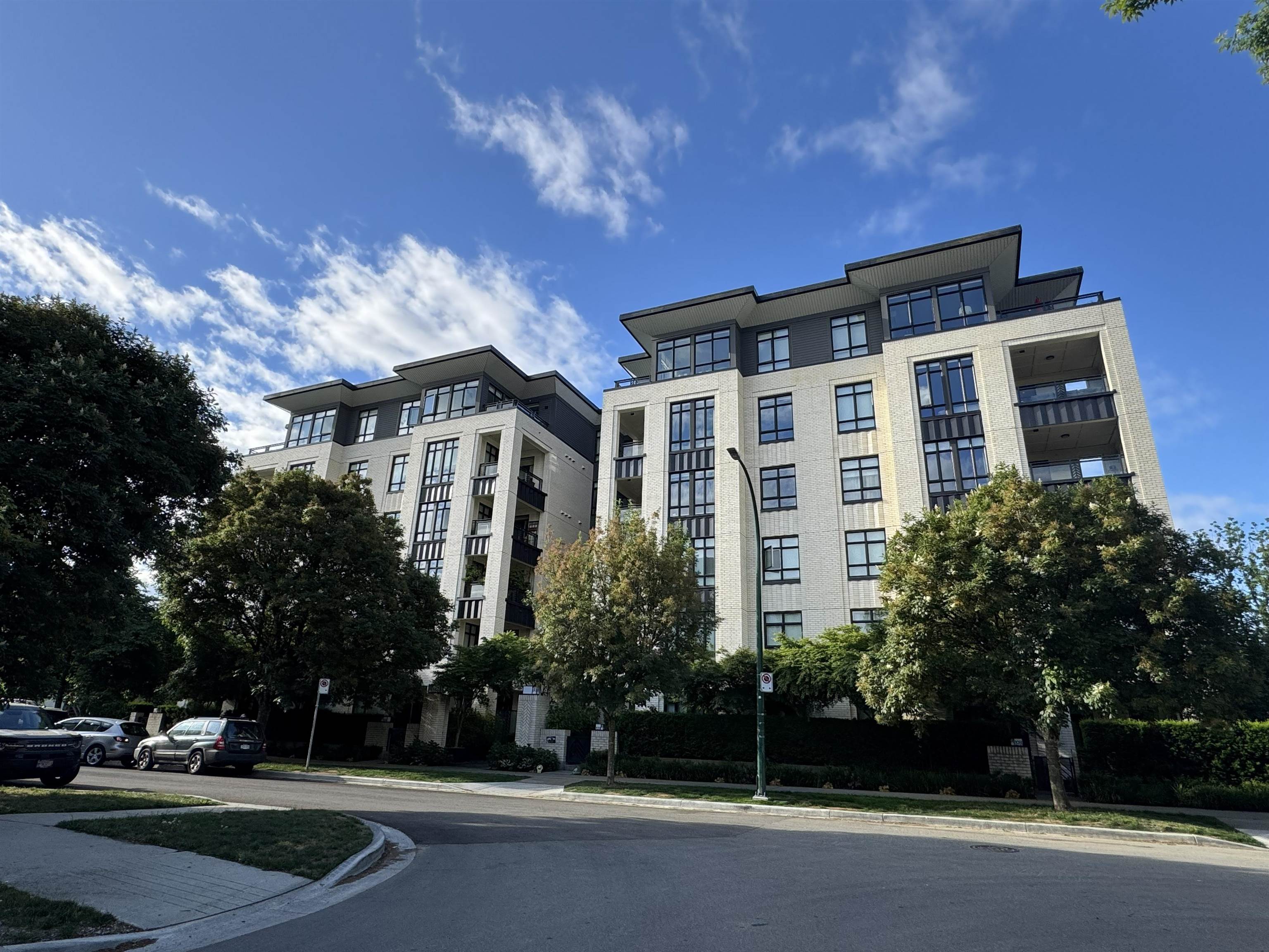 168 E 35TH AVENUE, Vancouver BC V5W 1A6, R3132604, BC,