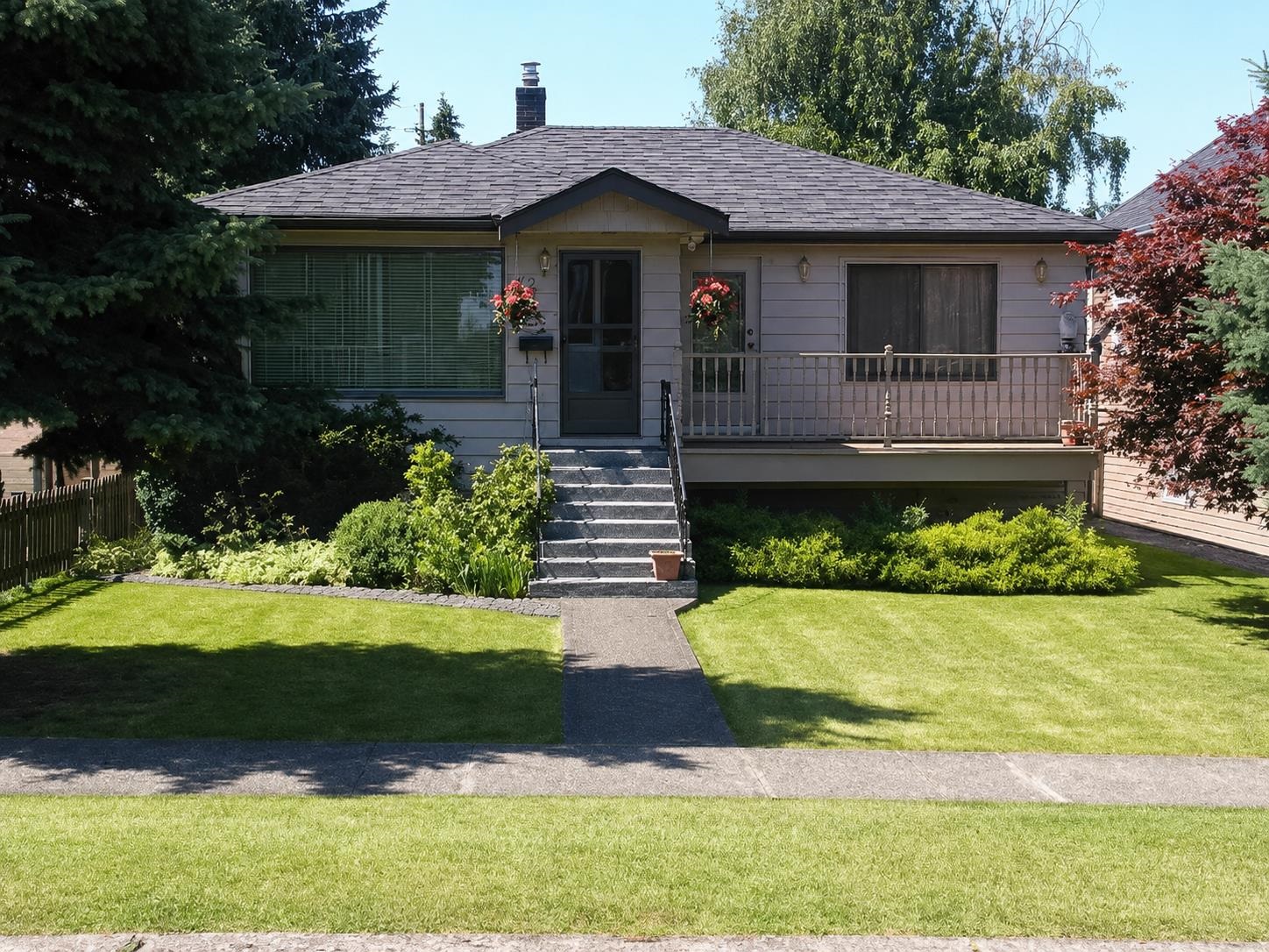 730 COLBORNE STREET, New Westminster BC V3L 2E2, R3132637, BC,