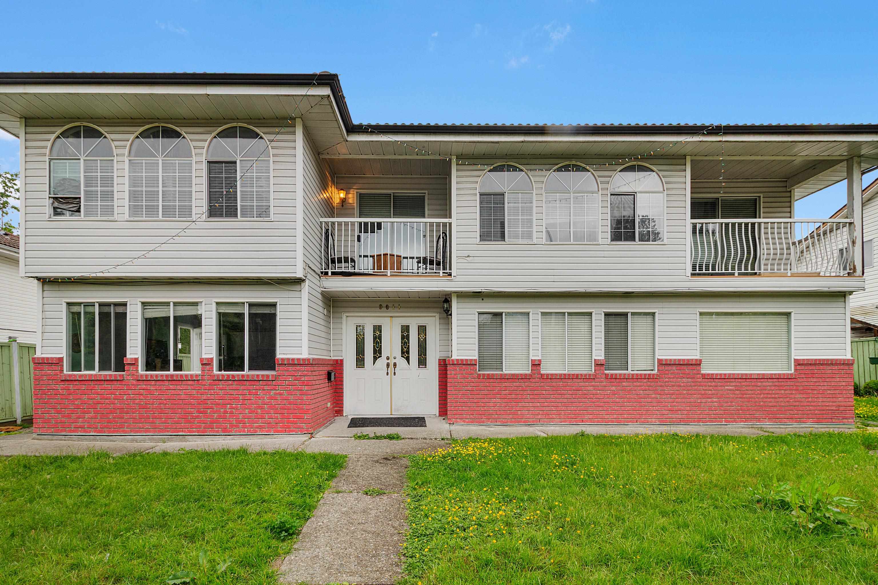 9011 KING GEORGE BOULEVARD, Surrey BC V3V 5V7, R3132701, BC,