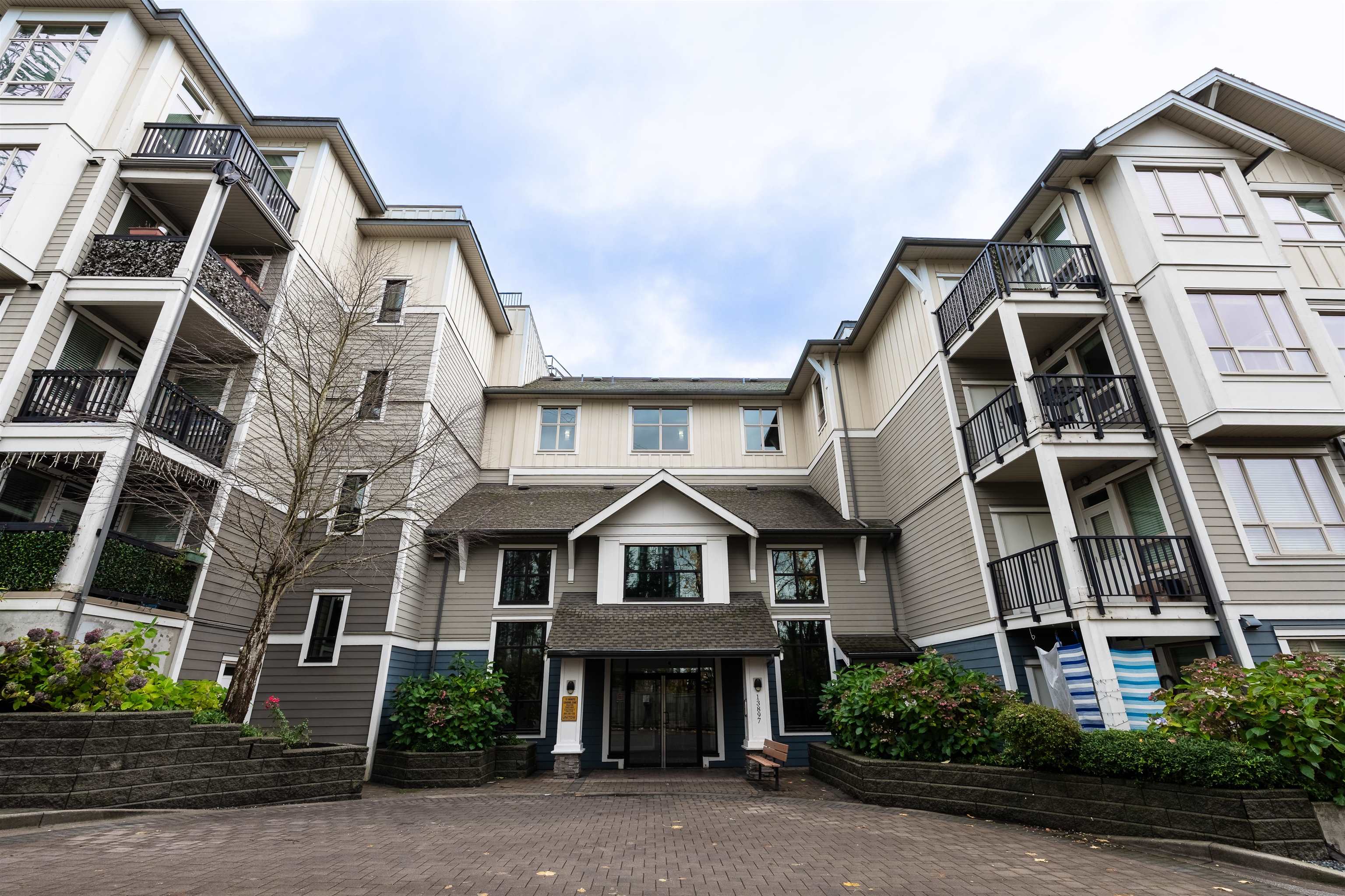 13897 FRASER HIGHWAY, Surrey BC V3T 4E6, R3132823, BC,