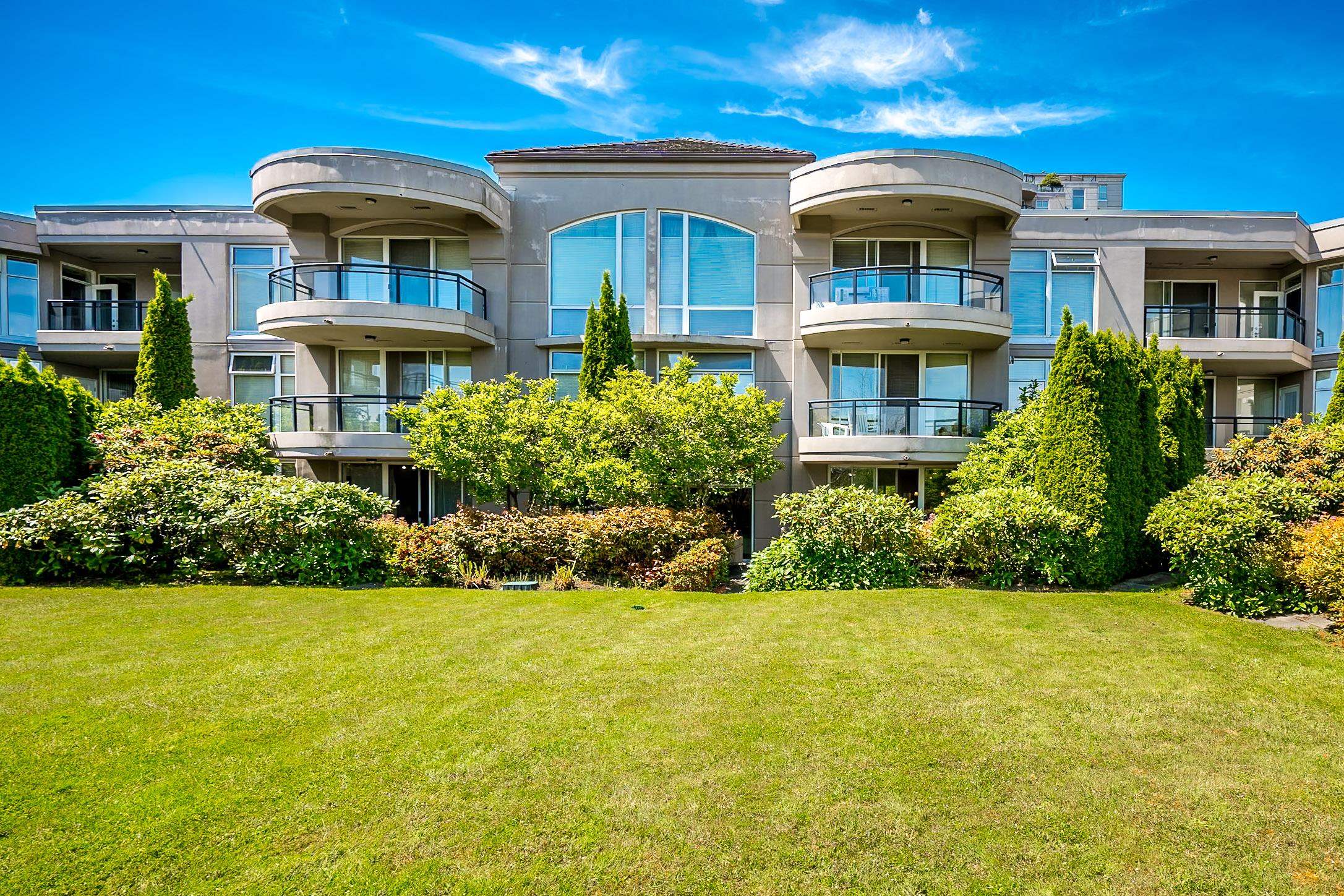 214 8480 GRANVILLE AVENUE, R3132871, BC,
