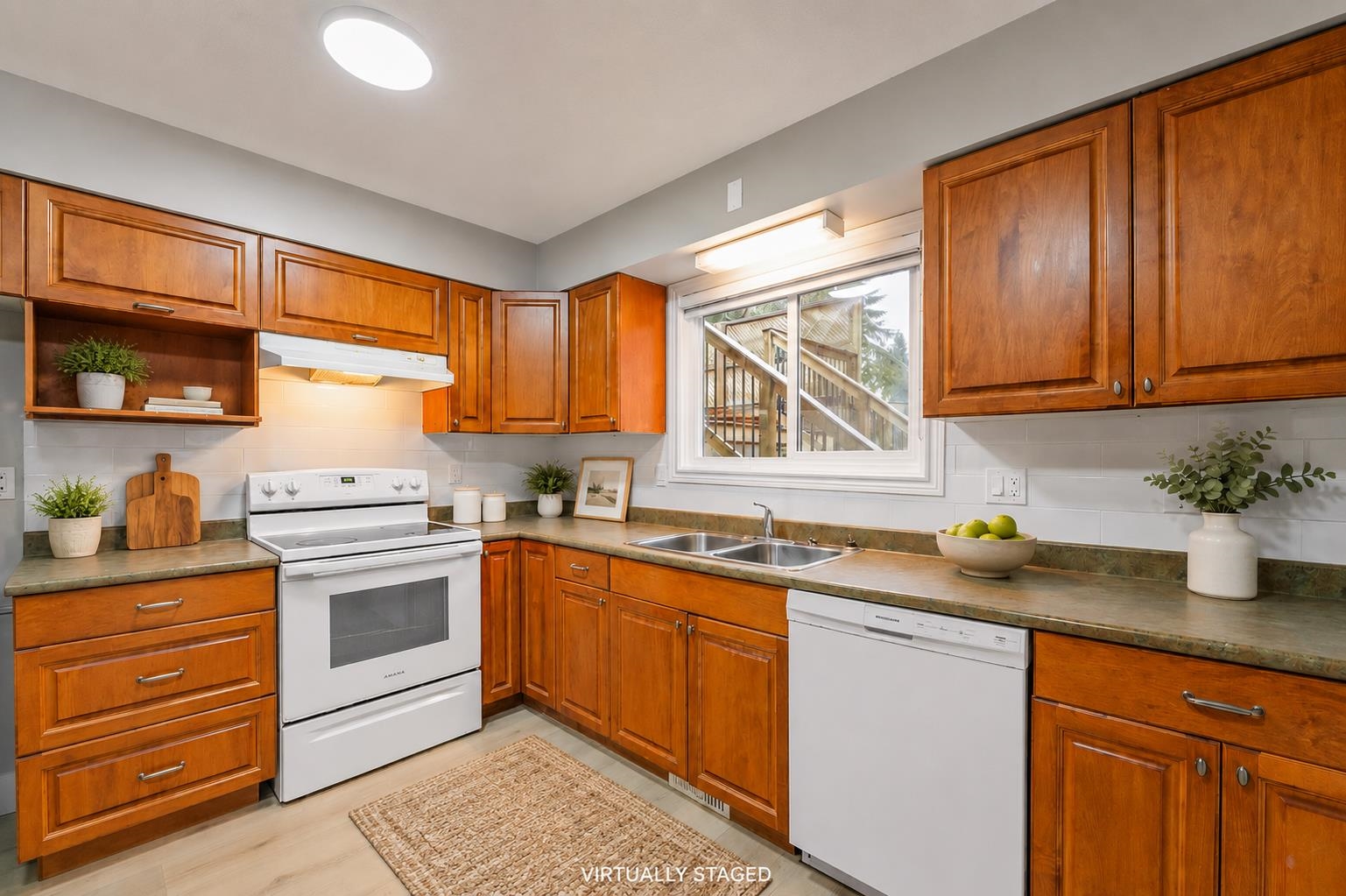 8024 CEDAR STREET, Mission BC V2V 3N1, R3132903, BC,