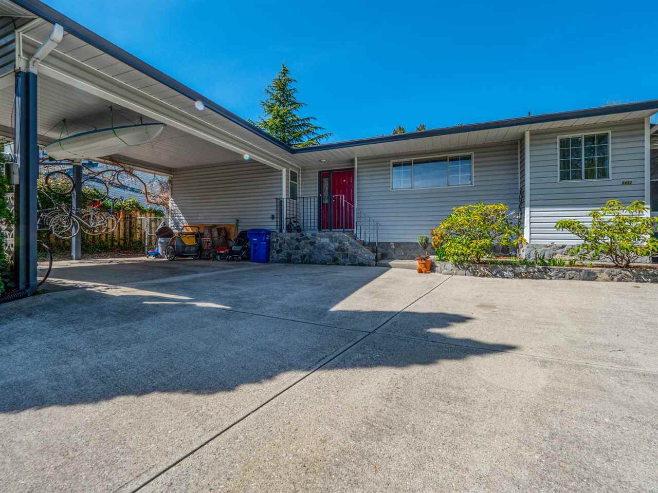5453 CARNABY PLACE, Sechelt BC V0N 3A7, R3132999, BC,