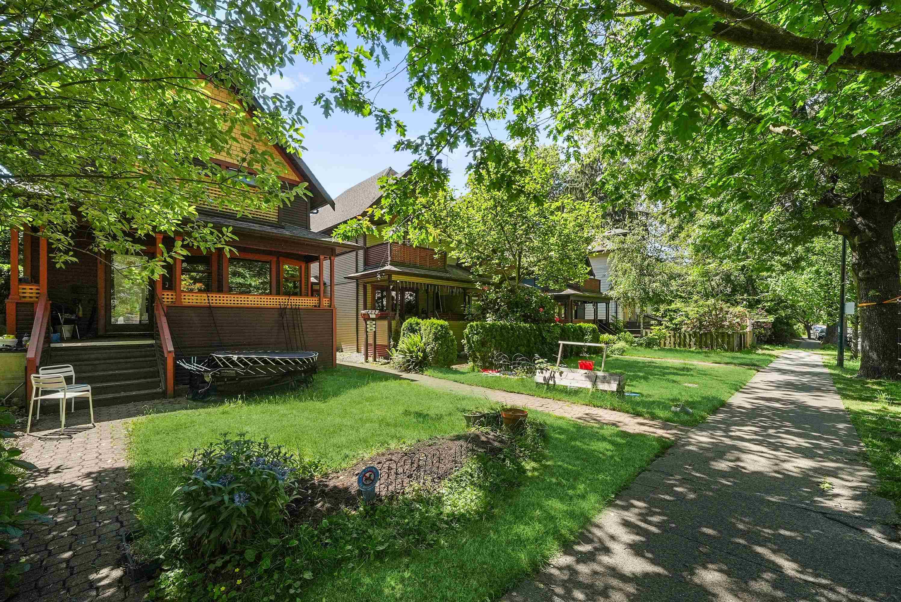154-168 W 11TH AVENUE, Vancouver BC V5Y 1S7, R3133006, BC,