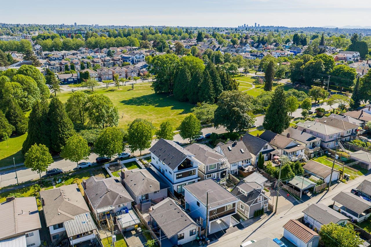 2877 CAMBRIDGE STREET, Vancouver BC V5J 3Z1, R3133017, BC,