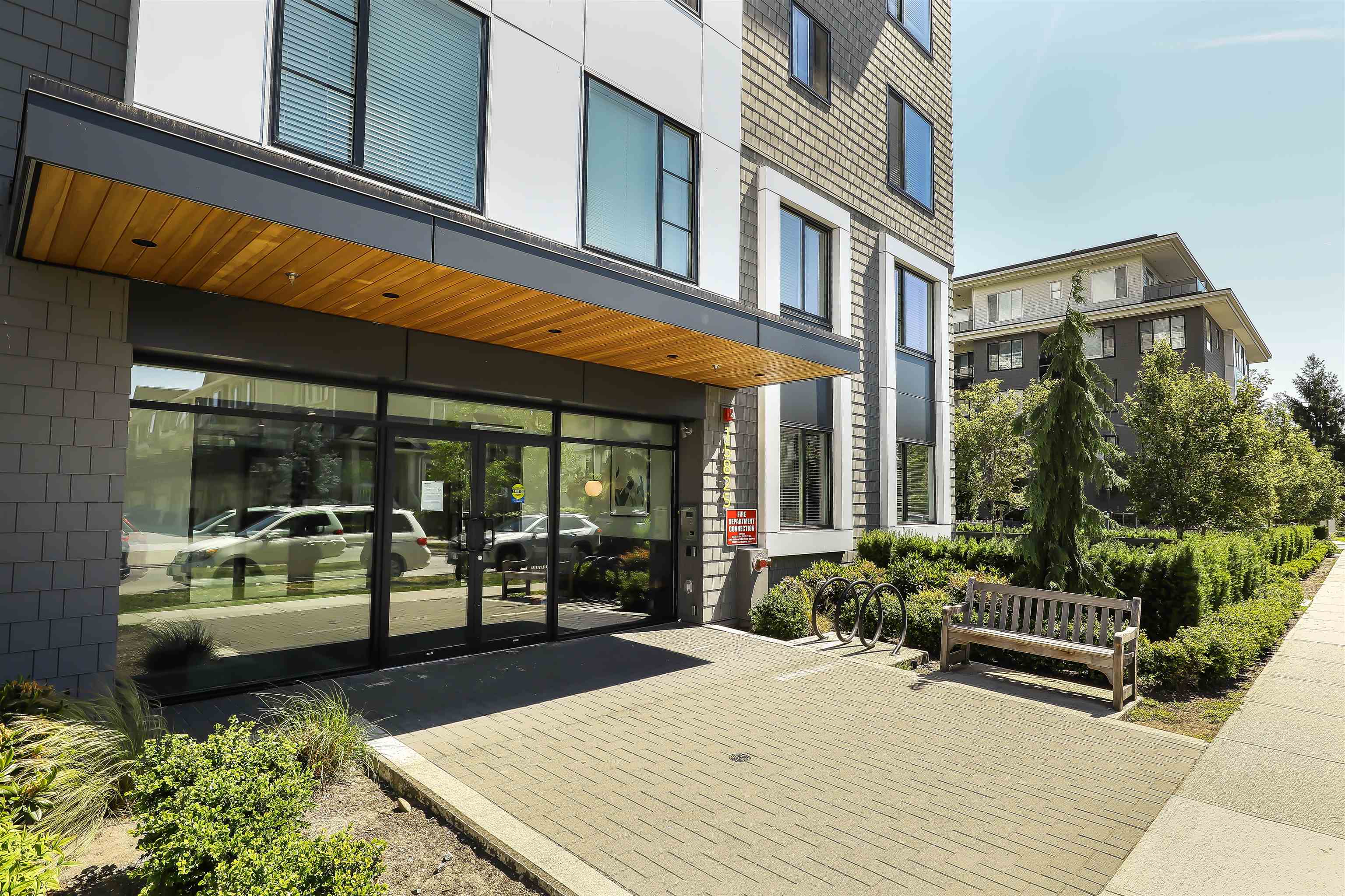 215 15825 85 AVENUE, R3133086, BC,