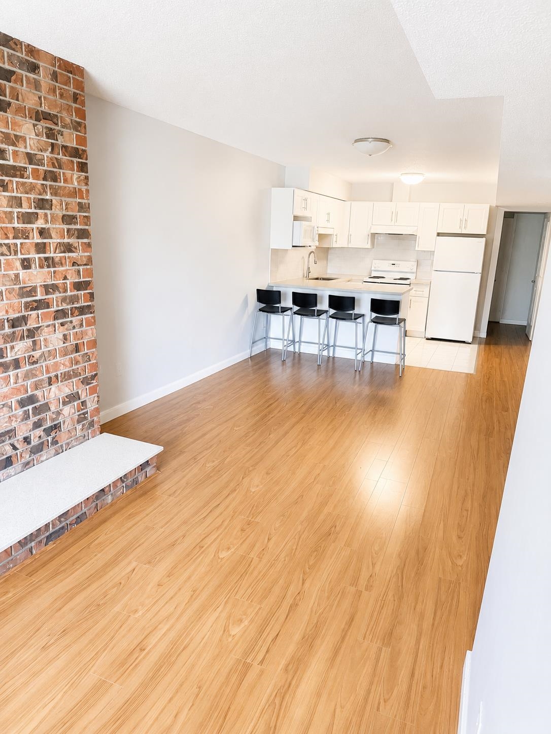748x 19TH AVE, Burnaby BC V5C 0N1, R3133089, BC,