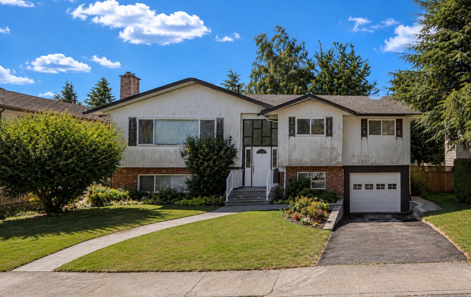 11410 75B AVENUE, Delta BC V4C 1K3, R3133131, BC,