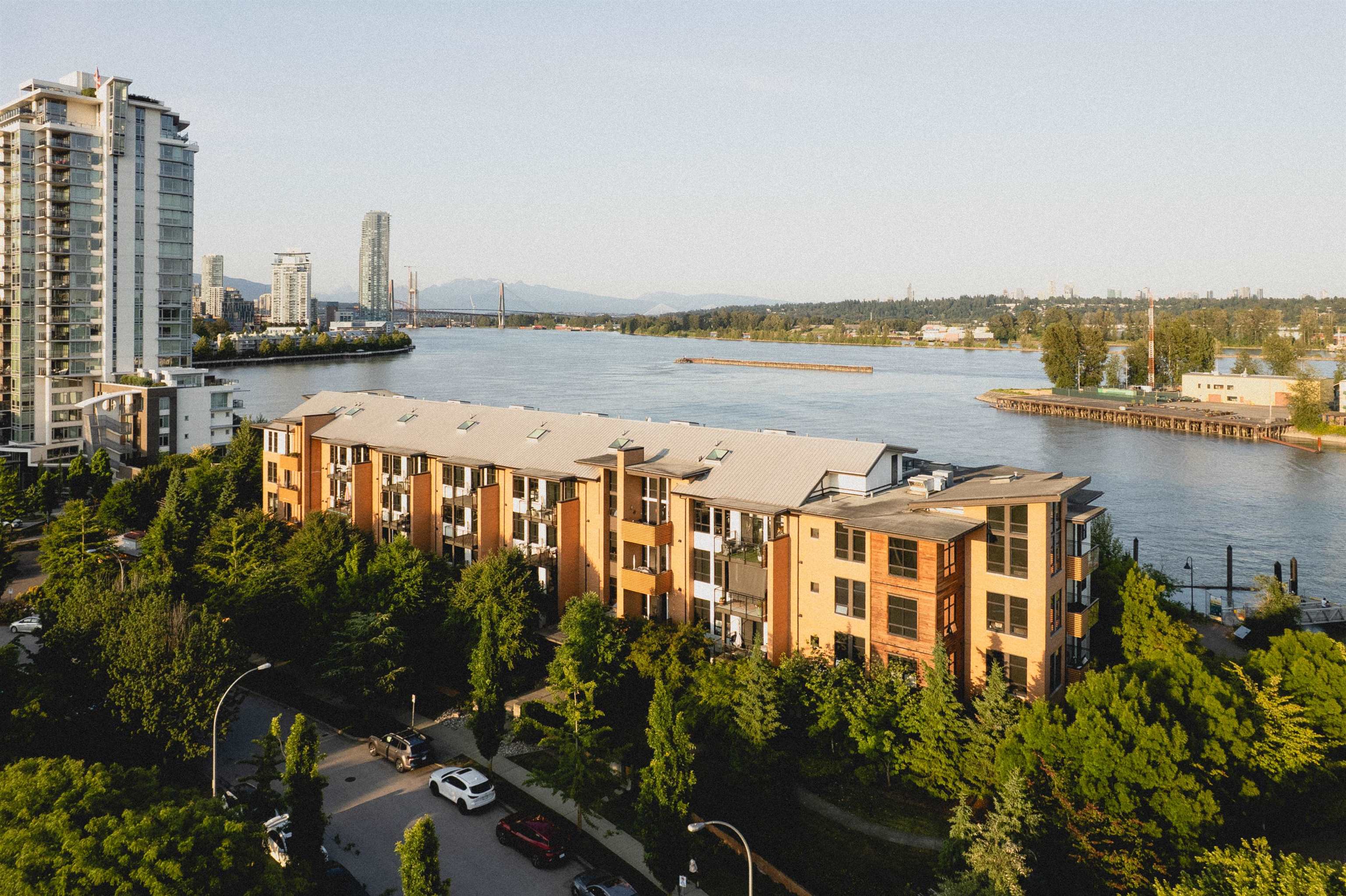 303 220 SALTER STREET, R3133256, BC,
