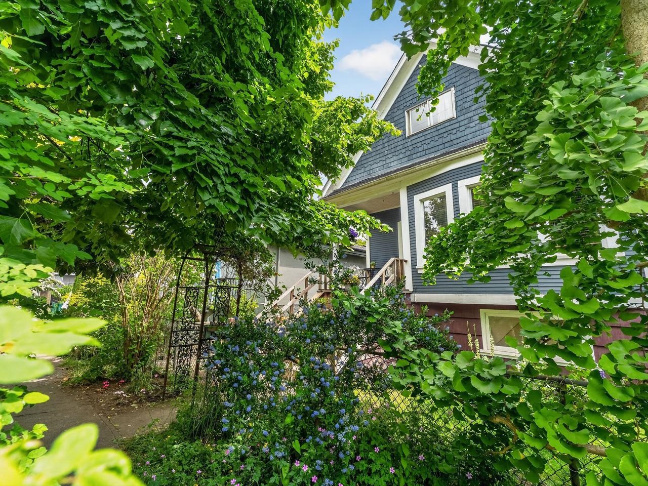 3450 WELWYN STREET, Vancouver BC V5N 2Y7, R3133317, BC,