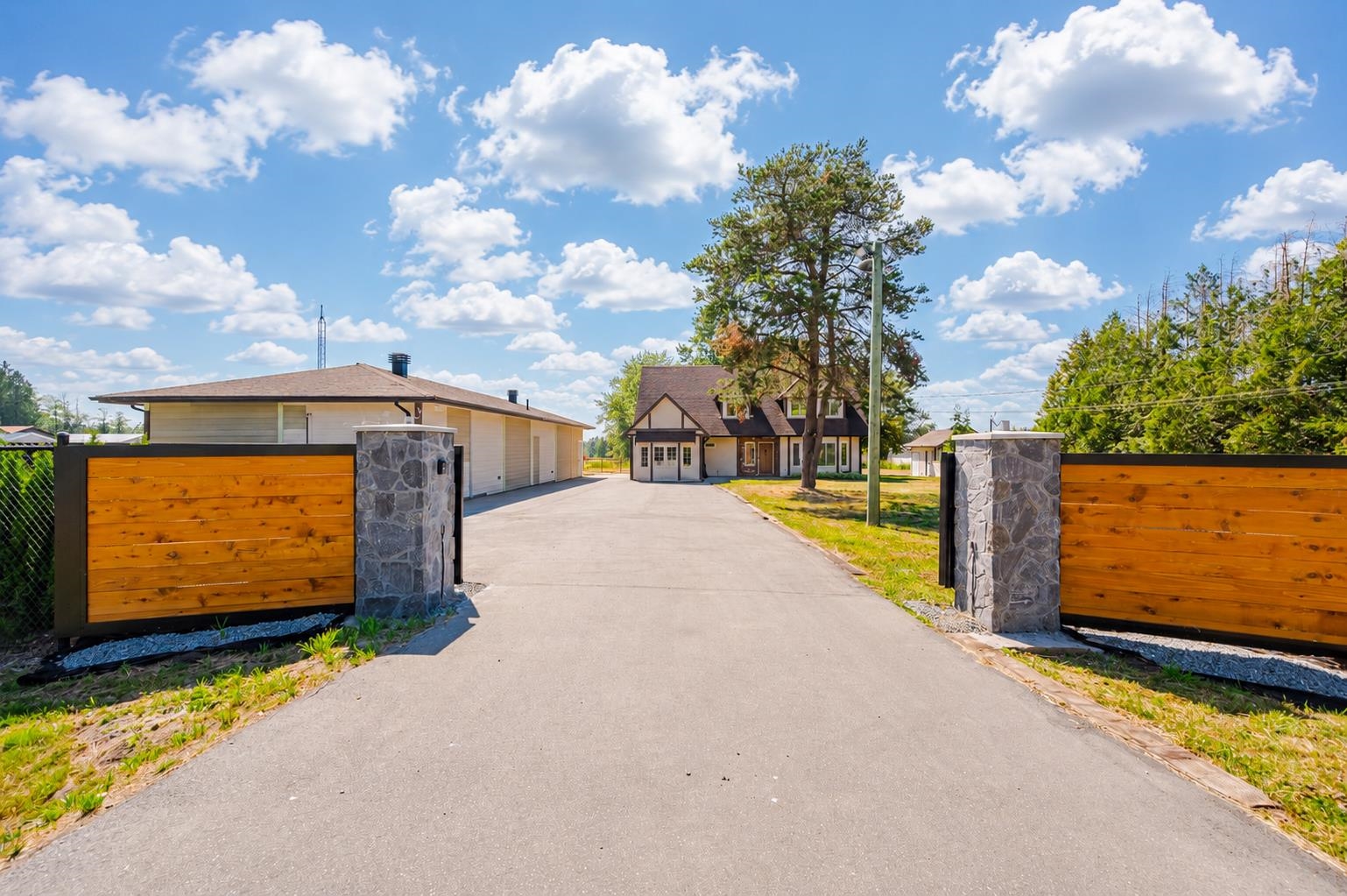 2565 216 STREET, Langley BC V2Z 1P4, R3133340, BC,