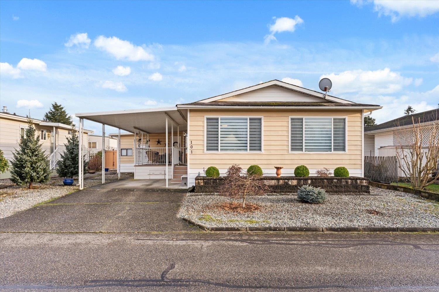 101 9055 ASHWELL ROAD, R3133474, BC,