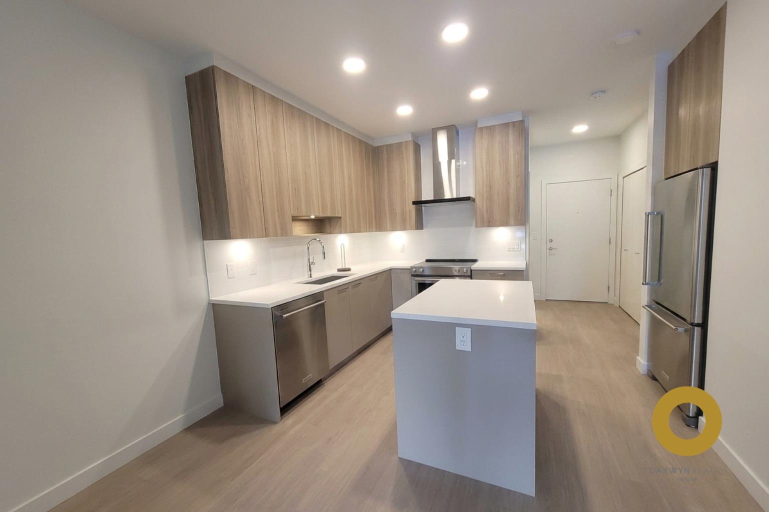 4XX 7588 16TH STREET, R3133512, BC,