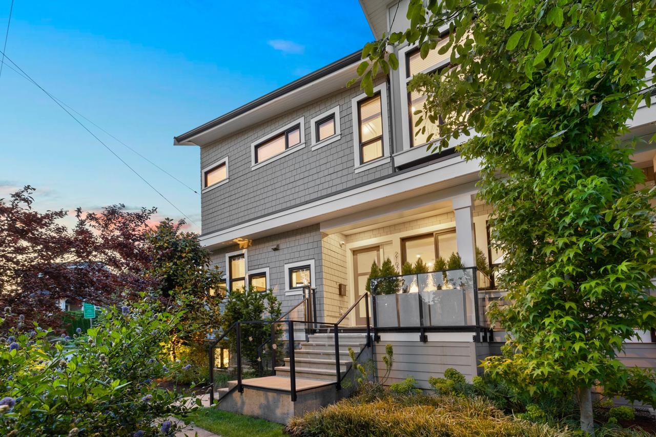2670 LAKEWOOD DRIVE, Vancouver BC V5N 1N6, R3133858, BC,