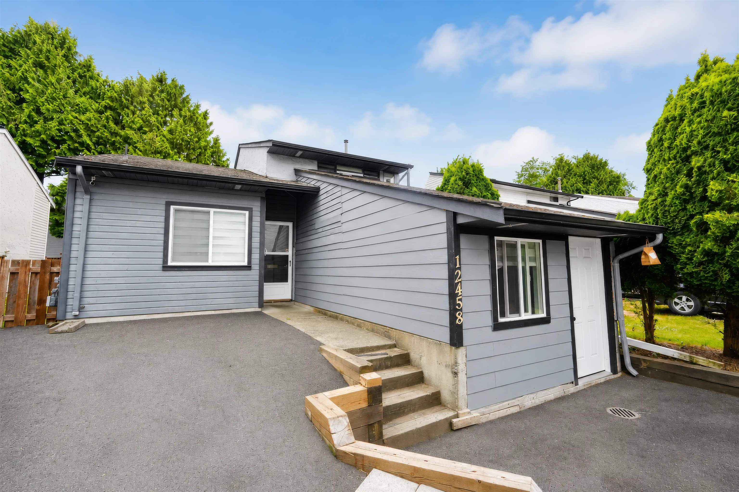 12458 76B AVENUE, Surrey BC V3W 7W6, R3133871, BC,