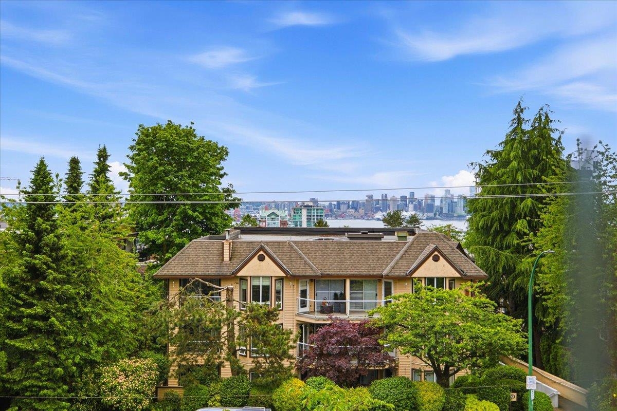 102 123 KEITH ROAD, R3133880, BC,