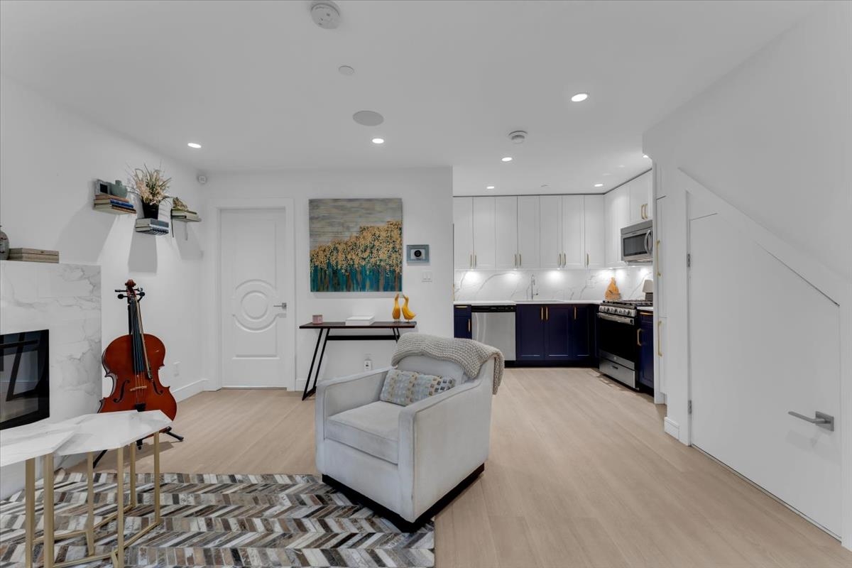 1020 ODLUM DRIVE, Vancouver BC V5L 3L6, R3133954, BC,