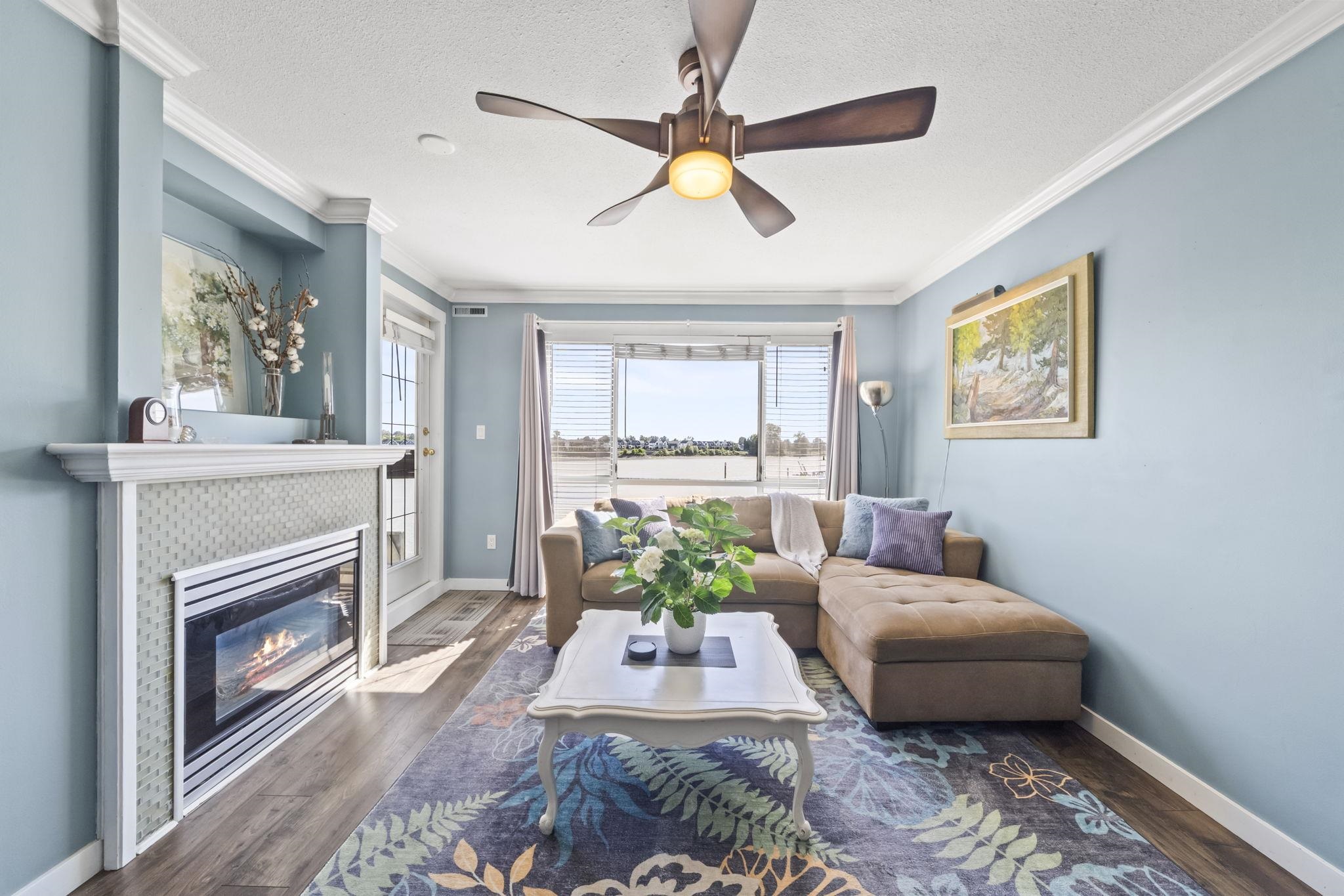 312 6 RENAISSANCE SQUARE, R3134142, BC,