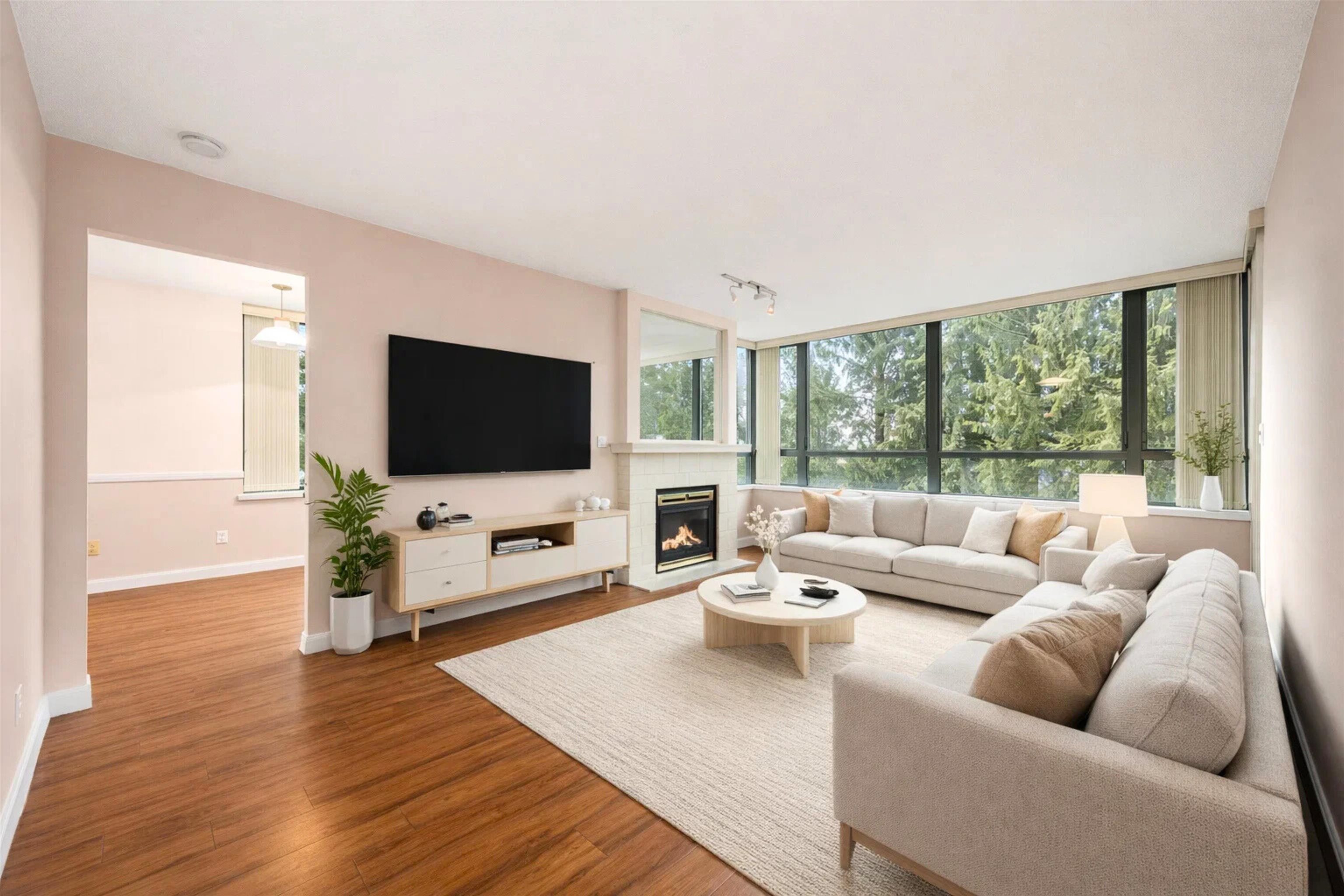 306 6622 SOUTHOAKS CRESCENT, R3134172, BC,