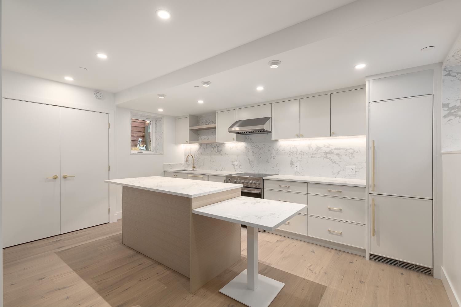 460 E 17TH AVENUE, Vancouver BC V5V 1B1, R3134215, BC,