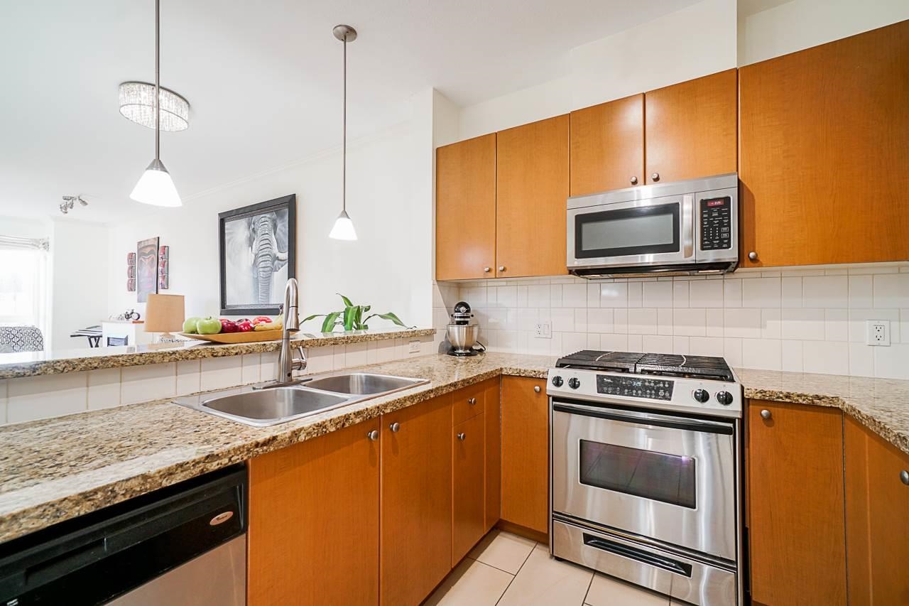 407 14 ROYAL AVENUE, R3134302, BC,