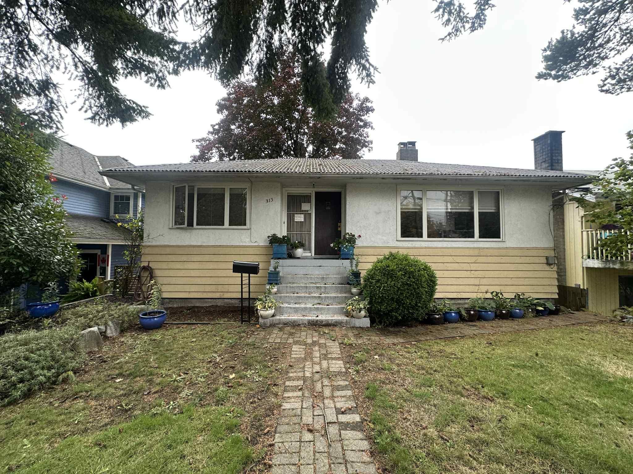 313 E 13TH STREET, North Vancouver BC V7L 2L8, R3134392, BC,