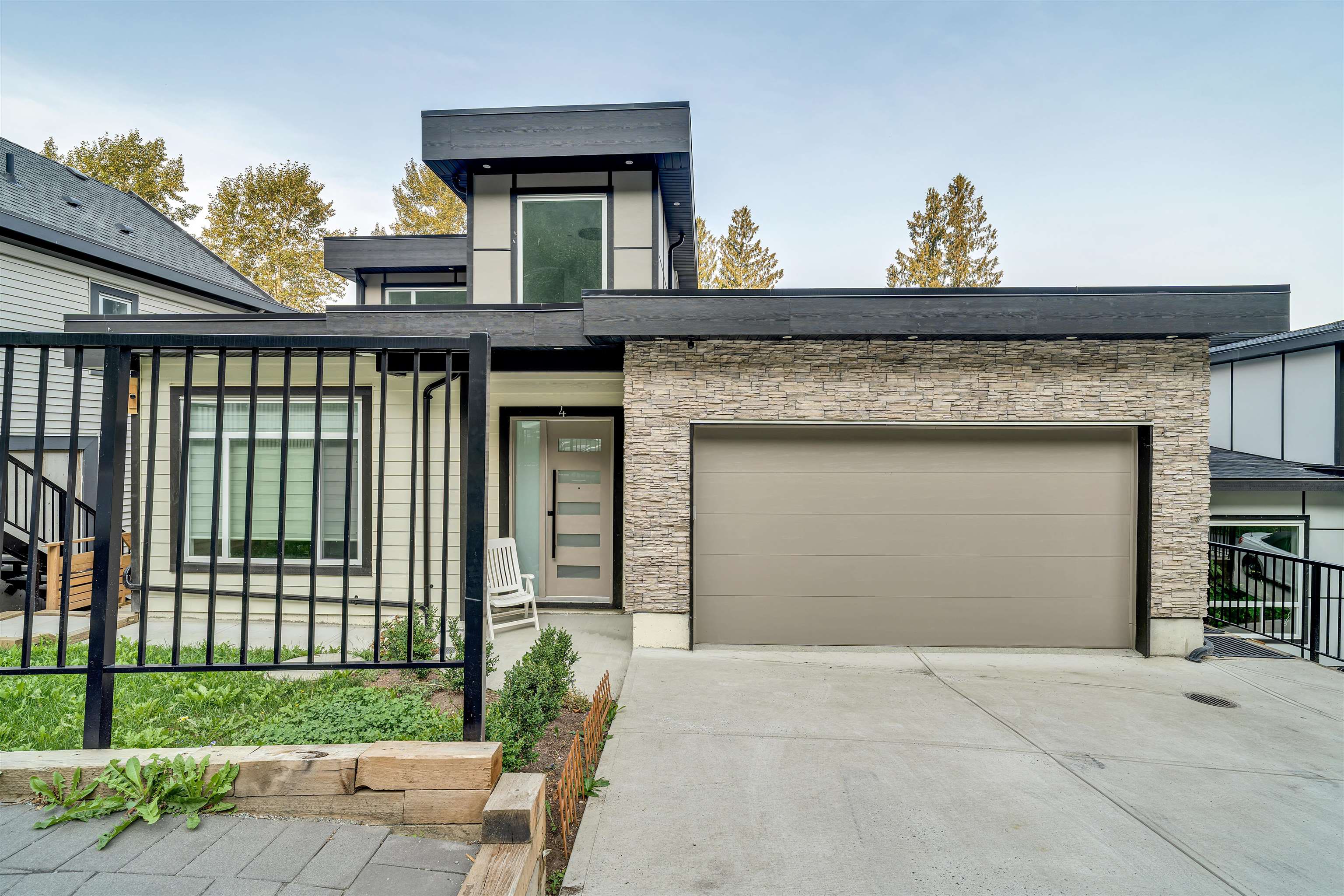 4 5988 LINDEMAN STREET, R3134451, BC,