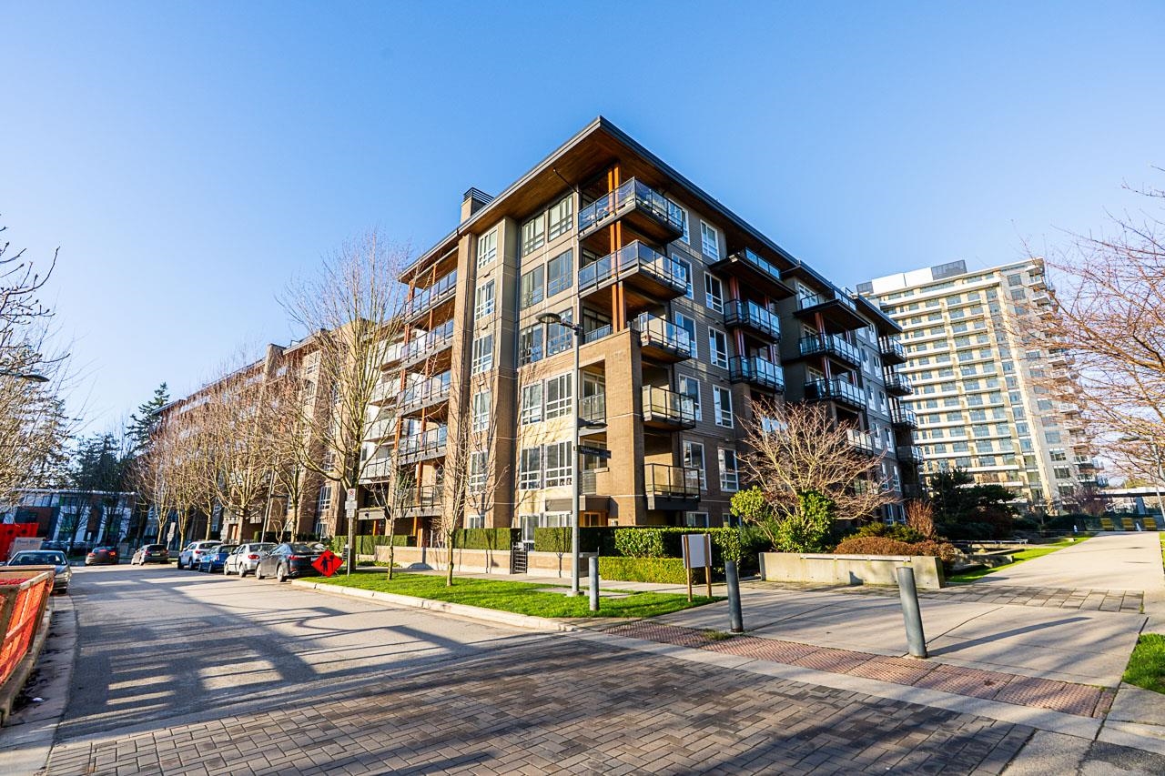 PH1 6033 GRAY AVENUE, R3134528, BC,