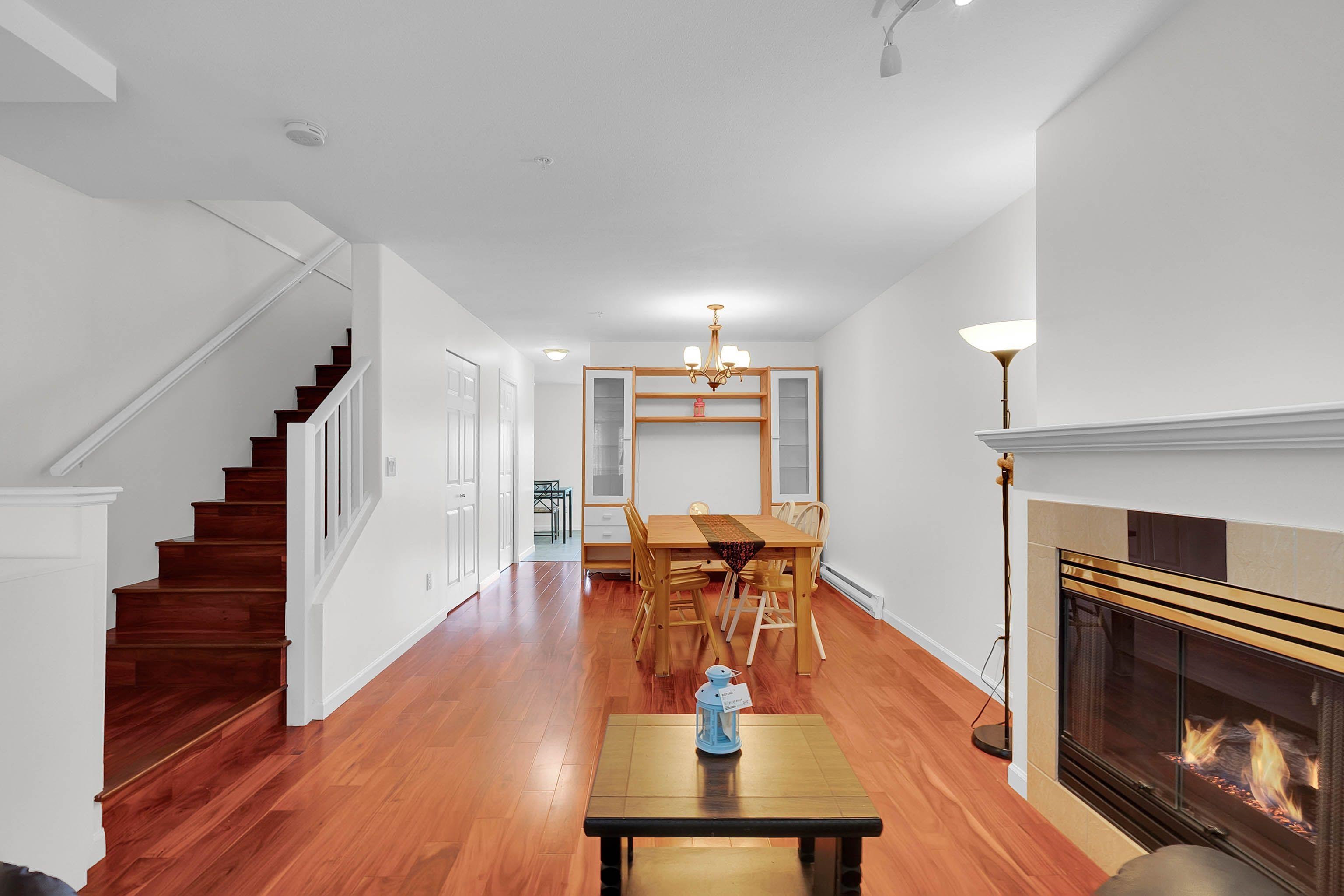 117 6588 SOUTHOAKS CRESCENT, R3134532, BC,