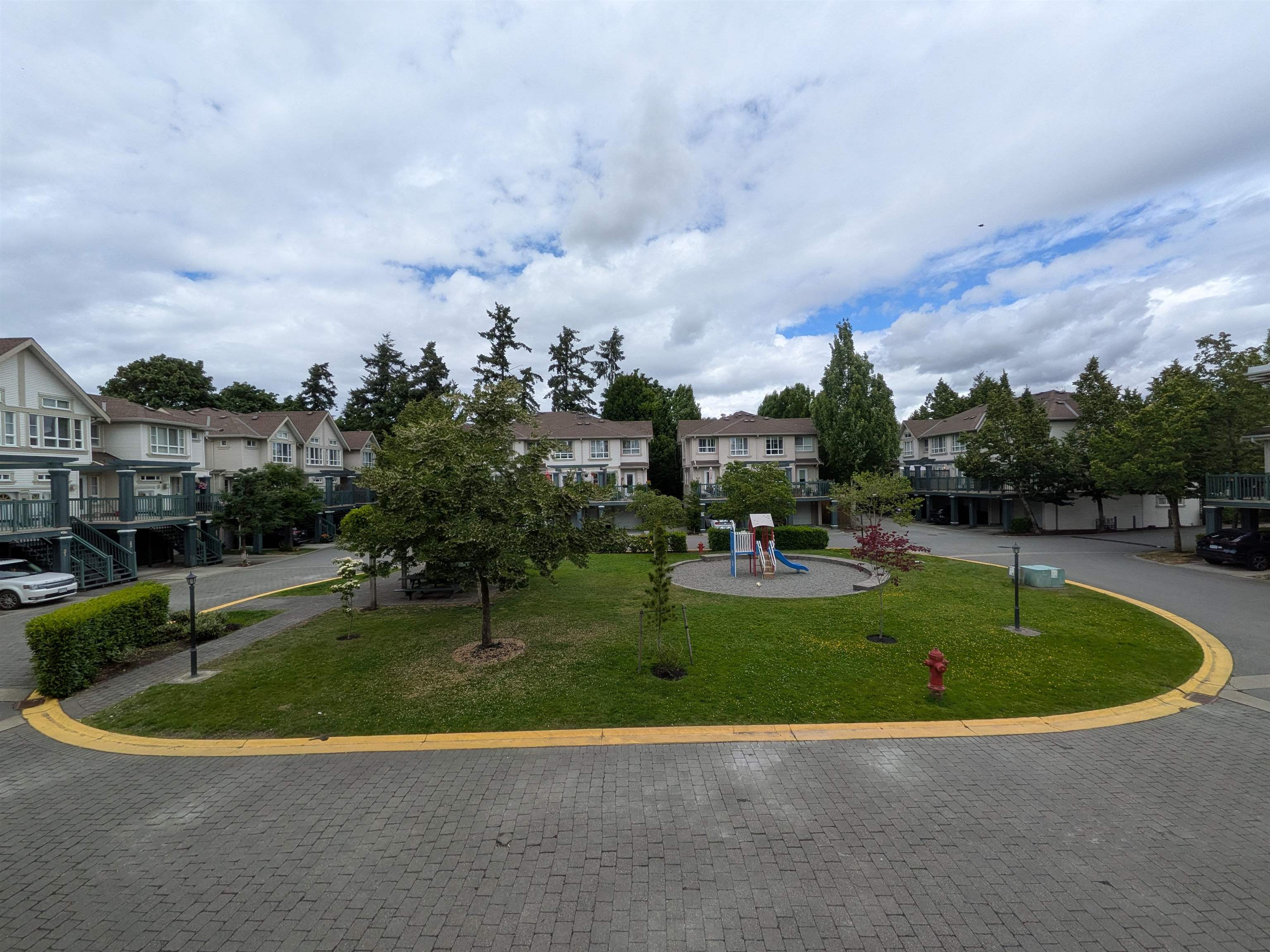 #11 4787 57 STREET, R3134716, BC,