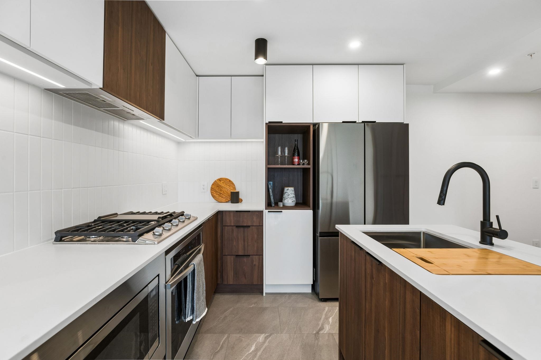 206 623 KEMSLEY AVENUE, R3135046, BC,